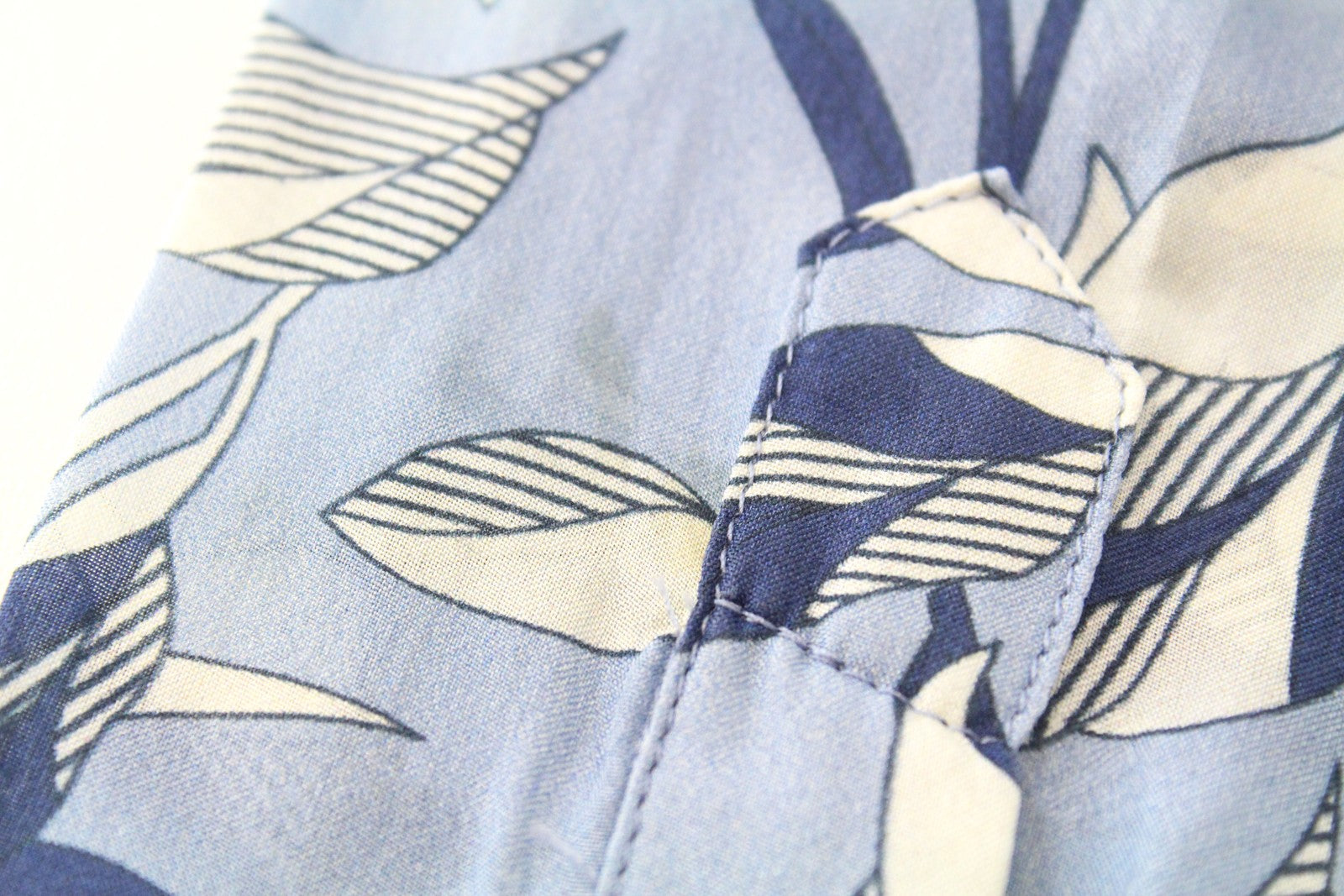 SUISTUDIO Charles Womens Silk Shirt UK6 Blue Lightweight Patterned Blouse