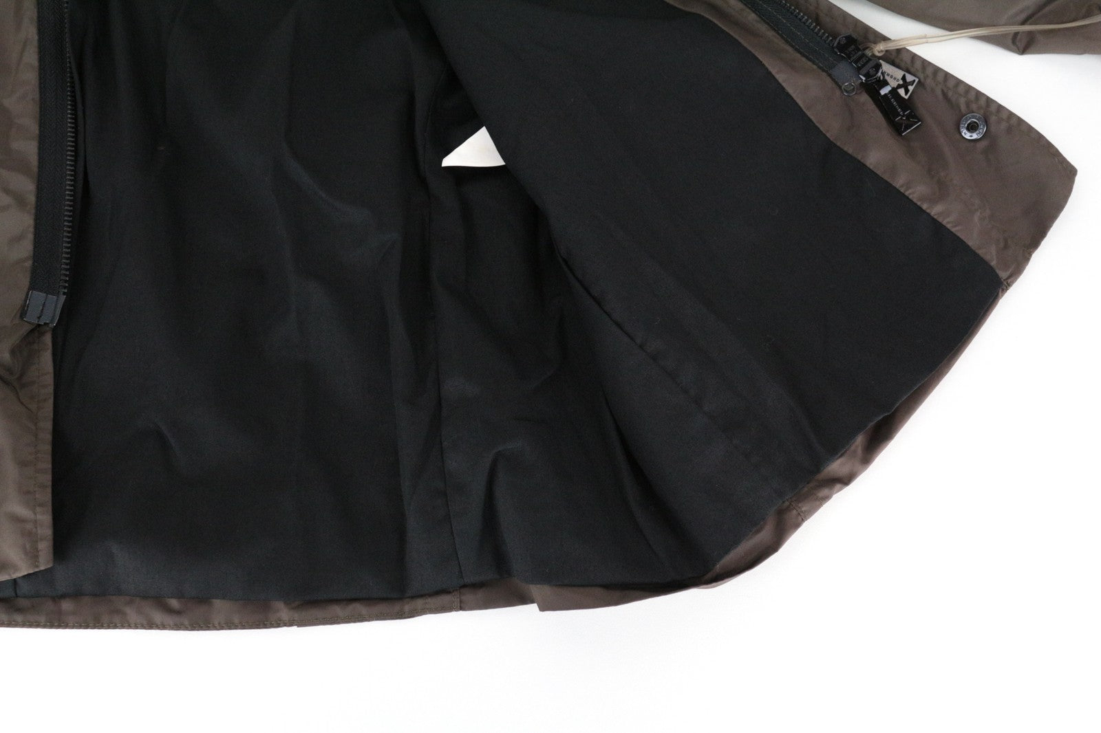 RICHMOND vyriška striukė 48 ruda, trumpa, nailono, su kišenėmis ir apykakle 