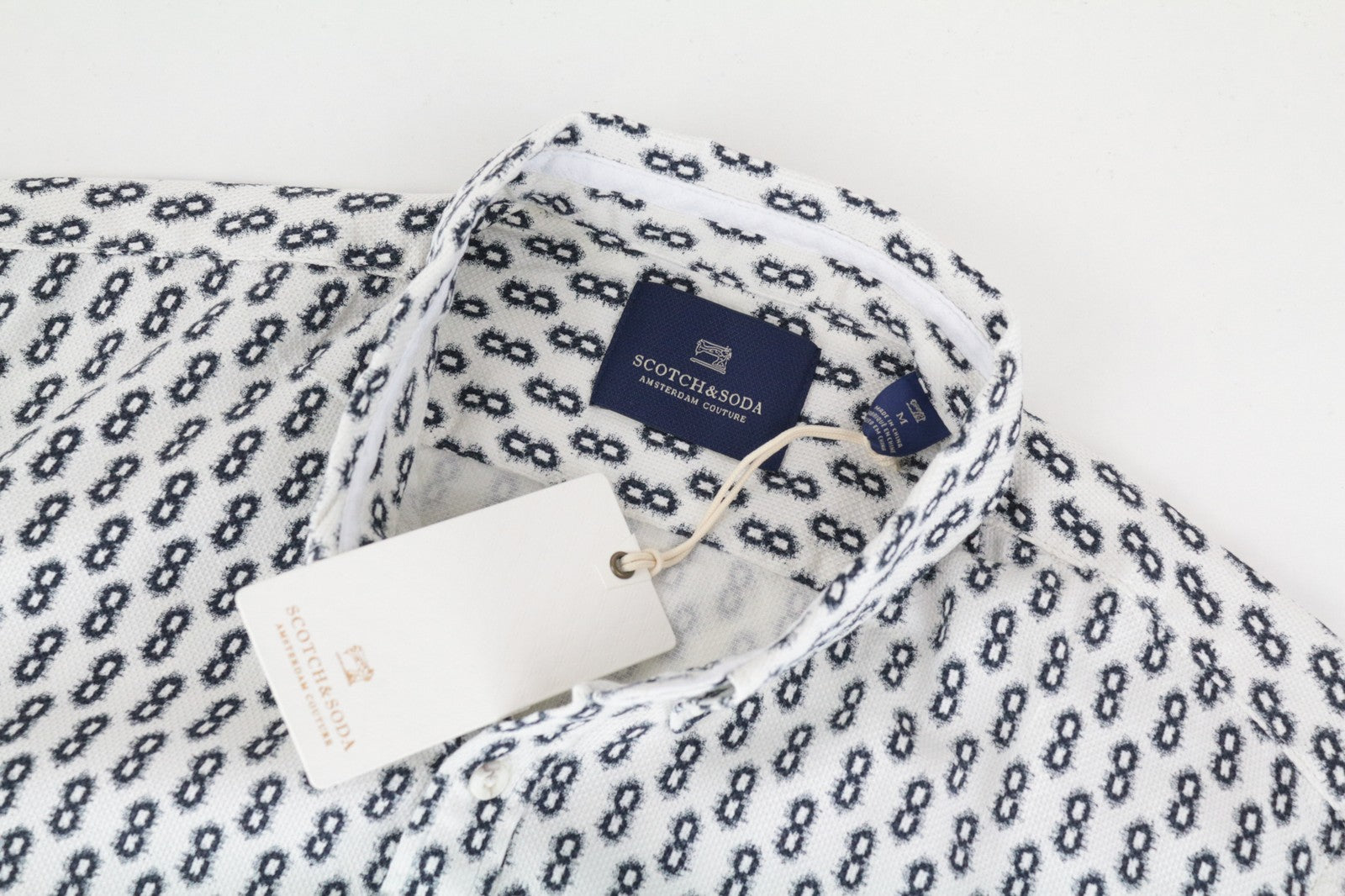 SCOTCH &amp; SODA vyriški marškinėliai M su abstrakčiais raštais, išskleista apykakle, laisvalaikio stiliaus.