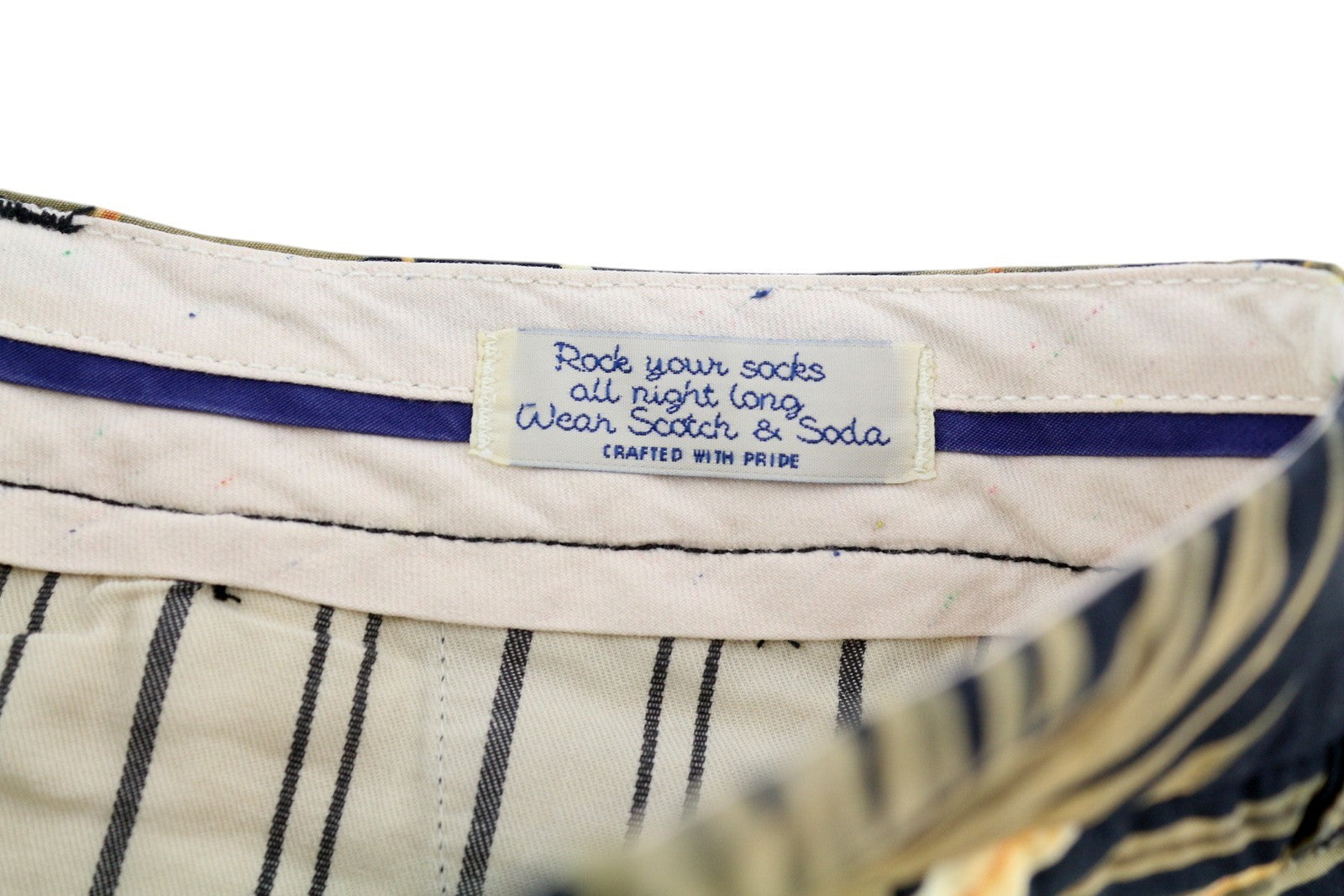 SCOTCH &amp; SODA vyriški šortai W31 Chino, tamsiai žali, raštuoti su užtrauktuku ir logotipu, laisvalaikio stiliaus. 