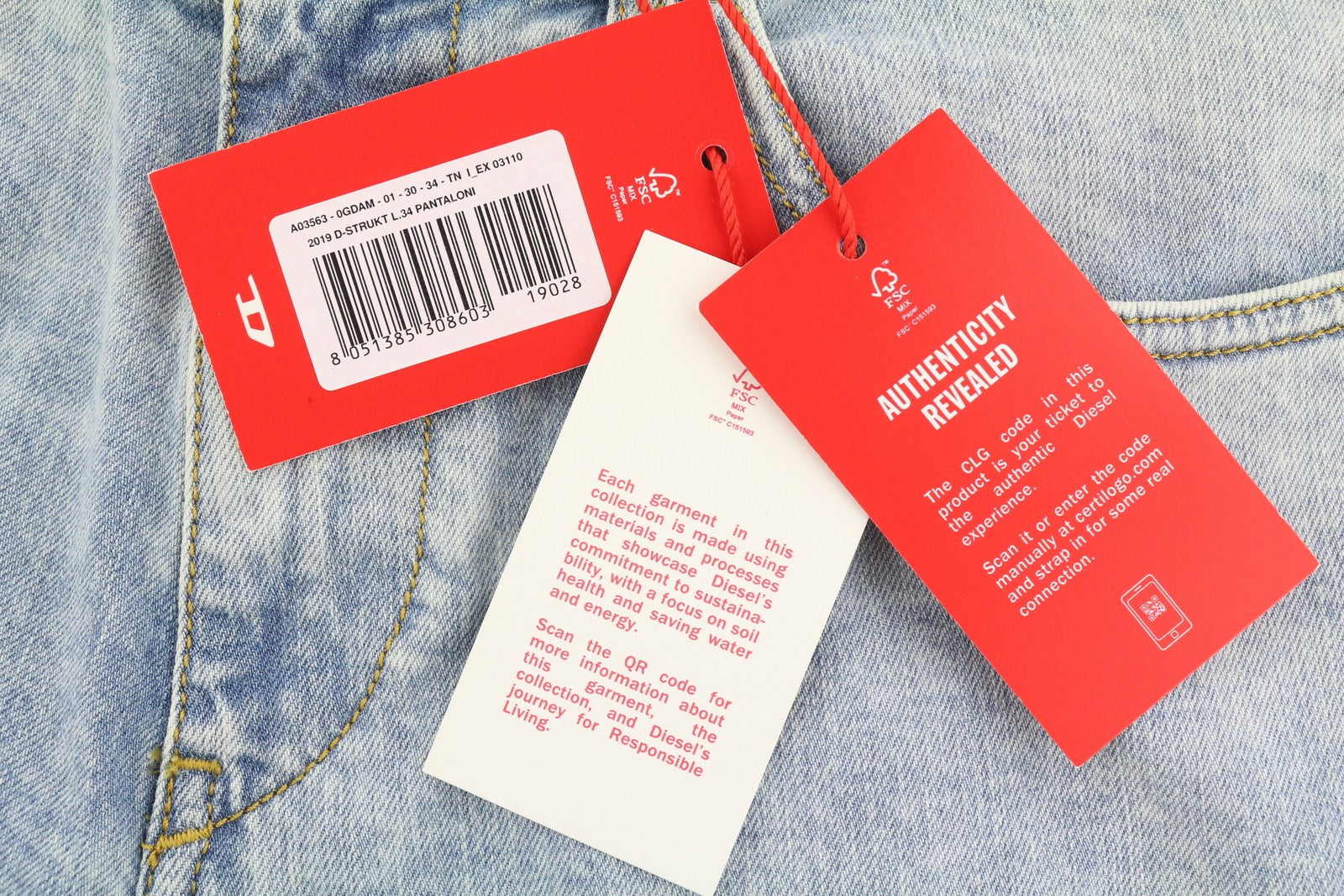 DIESEL 2019 D-Strukt 0GDAM vyriški džinsai W30/L34 plonos kojos, vidutinio juosmens, skalbti 