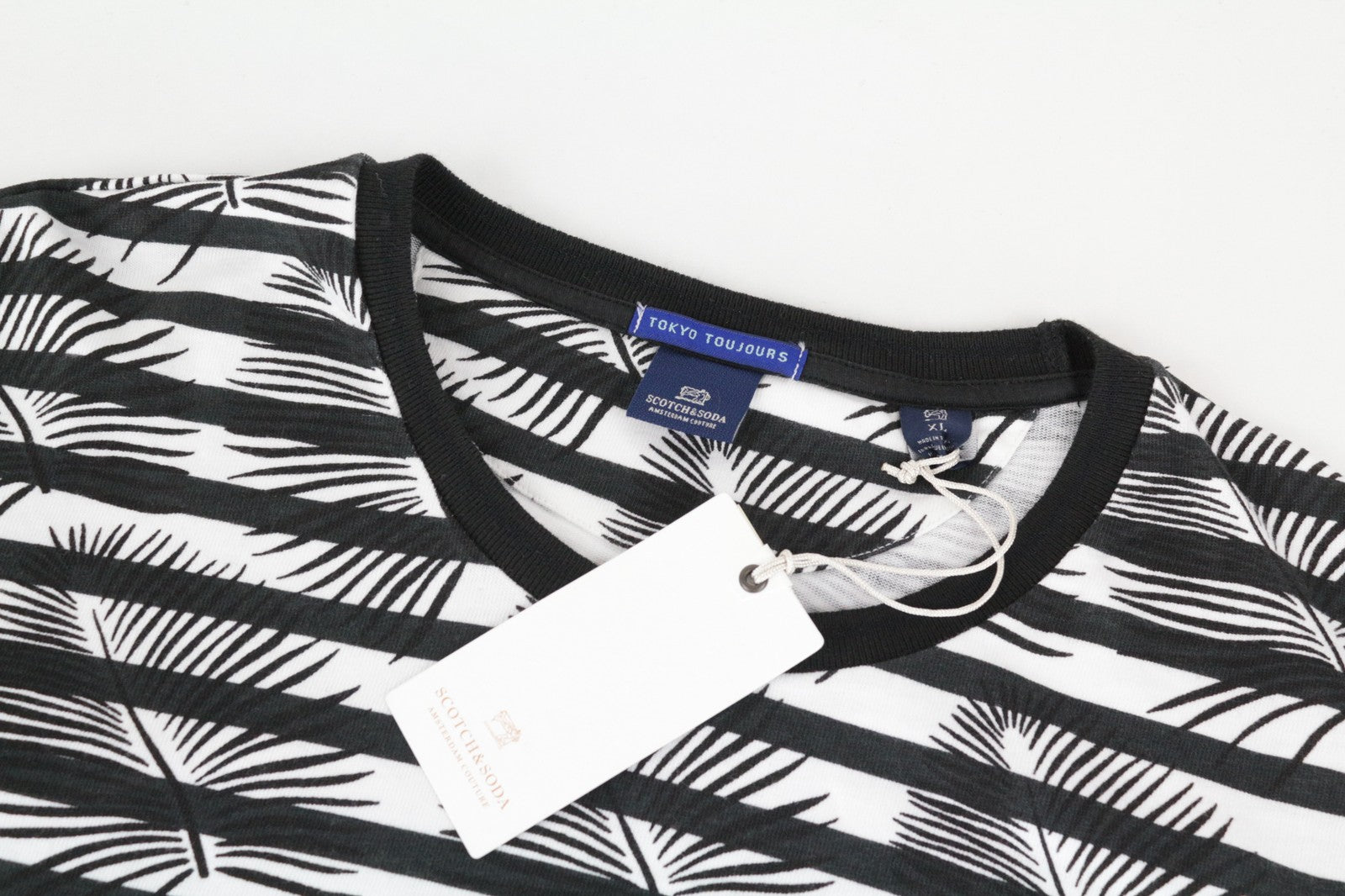 SCOTCH &amp; SODA Tokyo Toujours vyriškas džemperis XL dydžio su palmių lapų raštu ir dryžuotu apvaliu džemperiu 