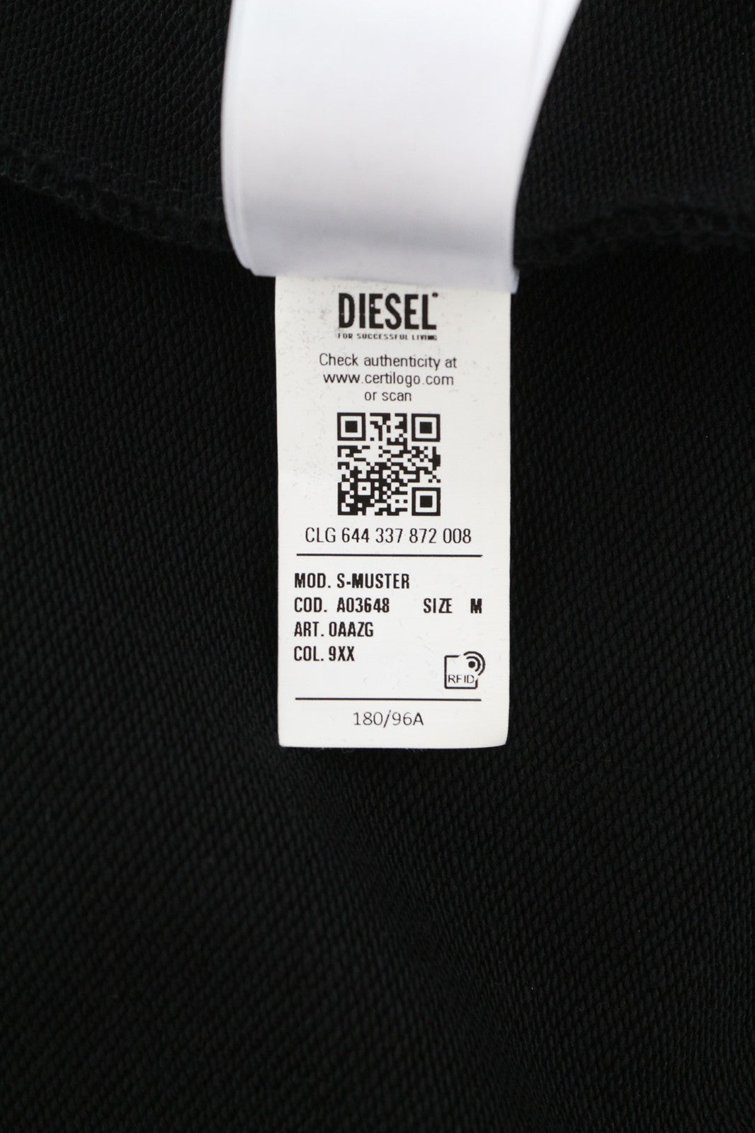 DIESEL S-Muster vyriškas džemperis su gobtuvu M, juodos spalvos, kengūros priekyje, su gobtuvu, rekomenduojama kaina – 150 € 