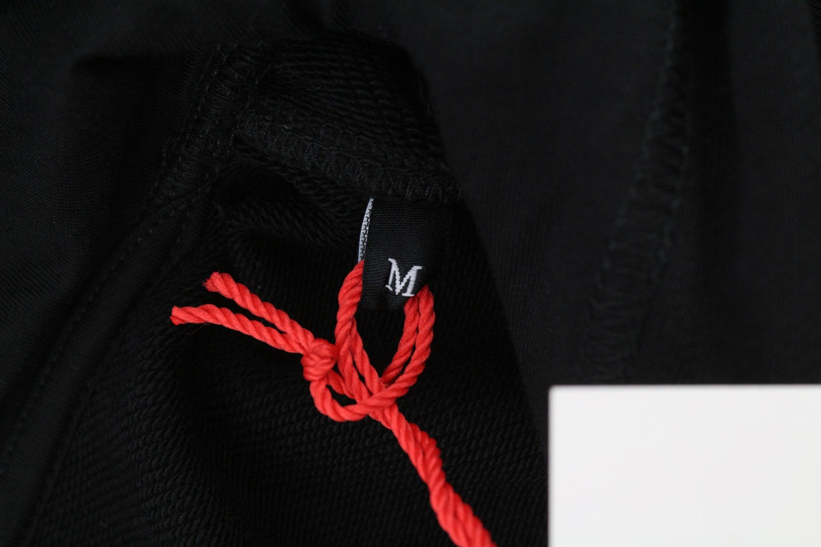 DIESEL S-Muster vyriškas džemperis su gobtuvu M, juodas, kengūros priekyje, su gobtuvu, rekomenduojama kaina – 150 € 