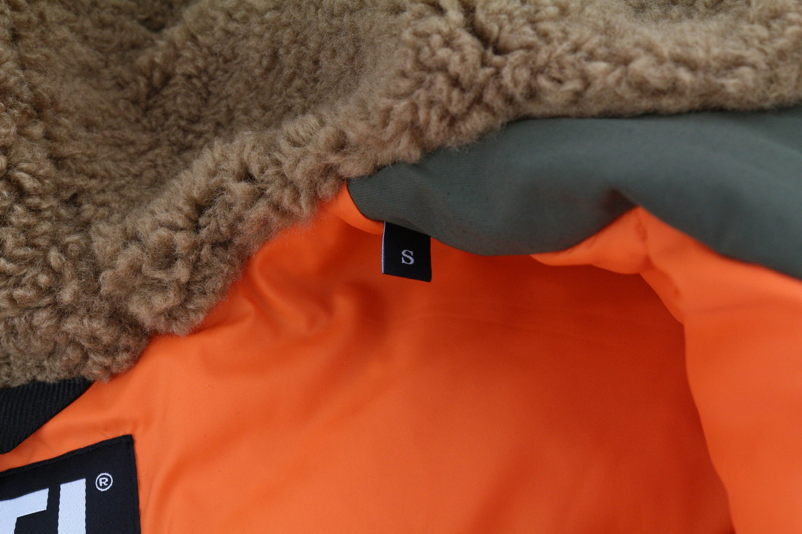 DIESEL W-Colby vyriška striukė S, žalia, su pašiltintu gobtuvu ir kišenėmis, RRP 395 € 