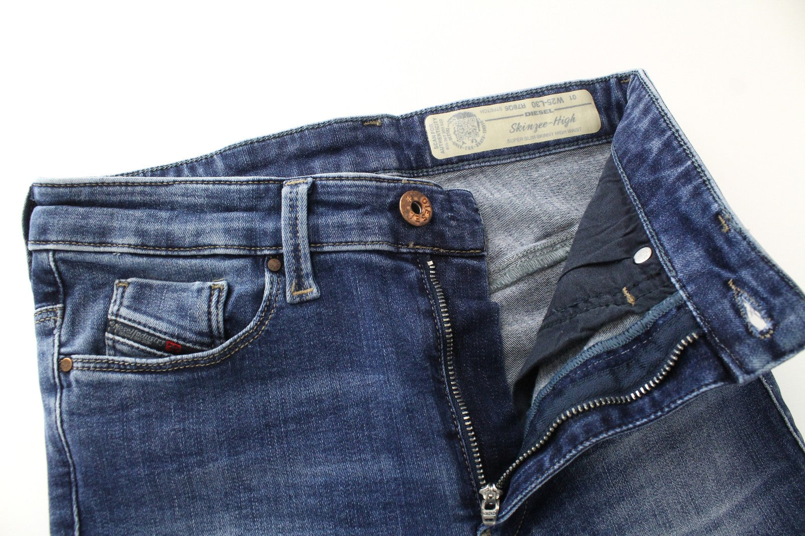 DIESEL Skinzee-High R78Q6 W25/L30 moteriški itin ploni, aptempti džinsai, mėlyni 