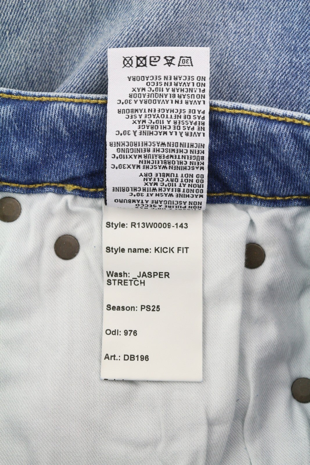 R13 Kick moteriški džinsai, 26 colio, laisvo kirpimo, iki kulkšnių, tamprūs, skalbti. RMK 695 € 