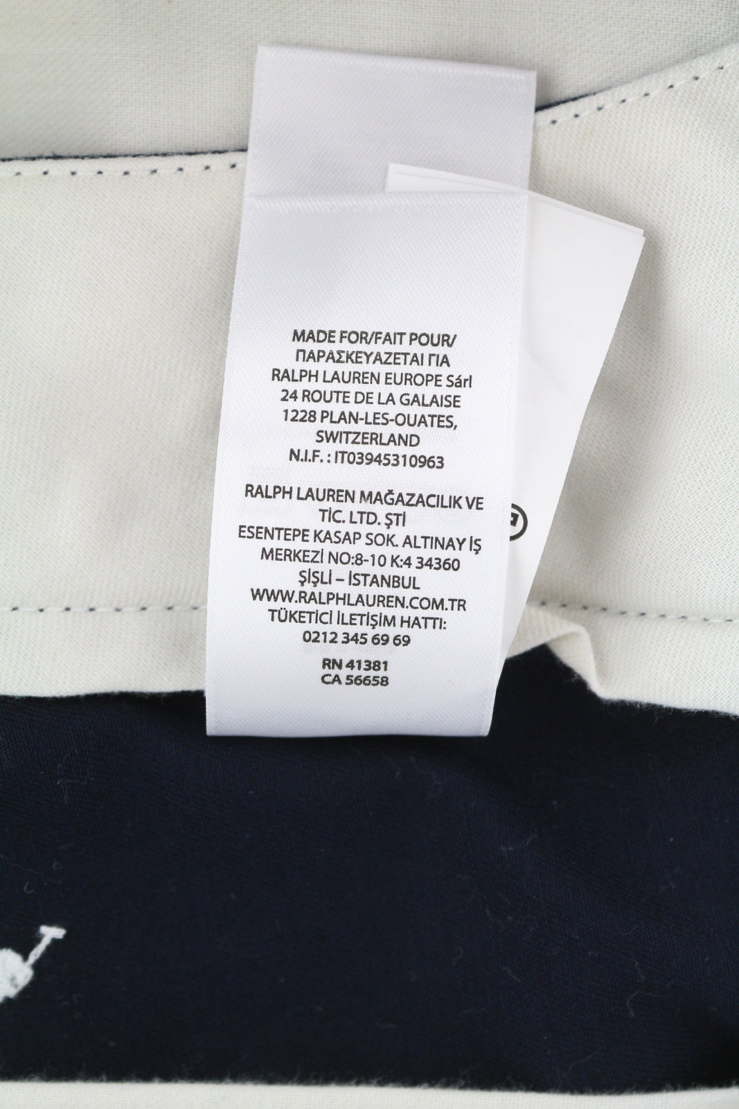 RALPH LAUREN vyriški tiesaus kirpimo šortai, 30 dydžio, tamsiai mėlyni, su siuvinėtu logotipu. 