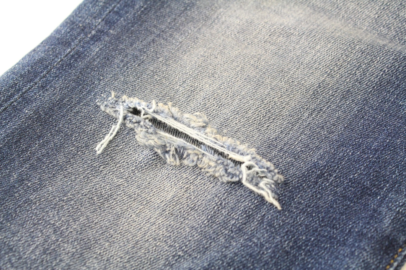 DIESEL D-Amny 086AV W31/L32 vyriški tamprūs džinsai su užtrauktuku, aptempti, dirbtinai sendinti 