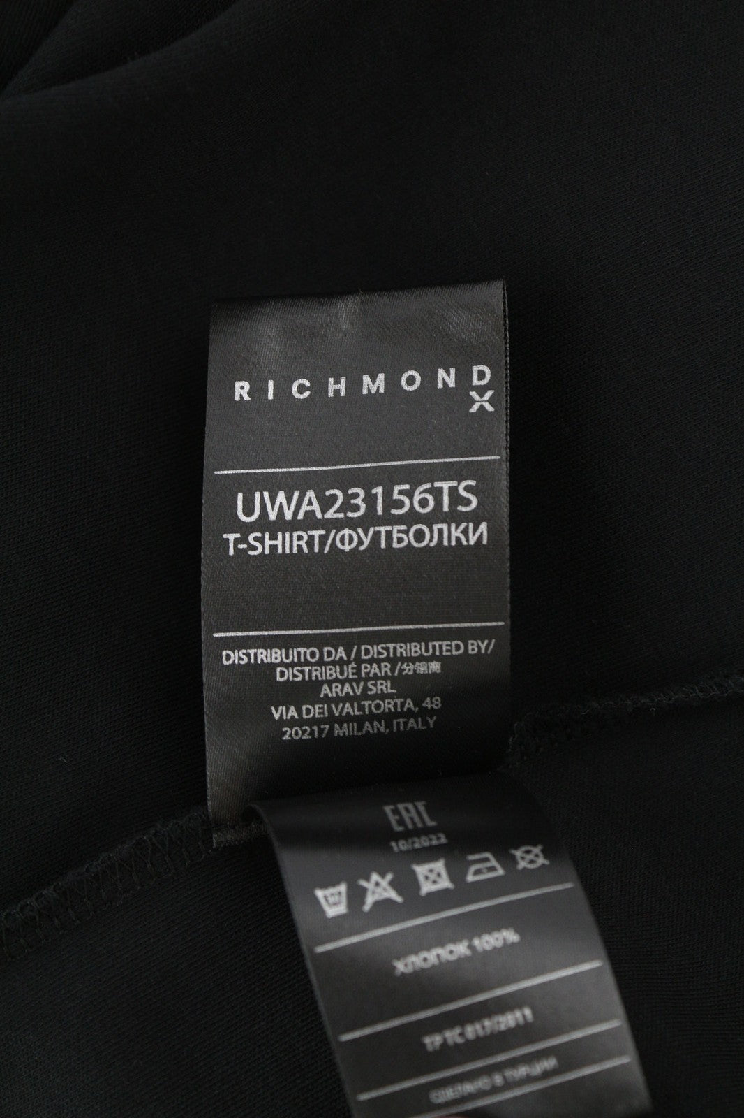 RICHMOND moteriški marškinėliai S, juodi, trumpomis rankovėmis, V formos iškirpte, su raštu, visiems metų laikams 