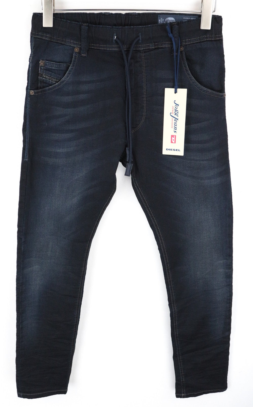 DIESEL Krooley-Ne 0686F W26 vyriški džinsai sportui, tamsūs, berniukiški, siaurėjantys. 