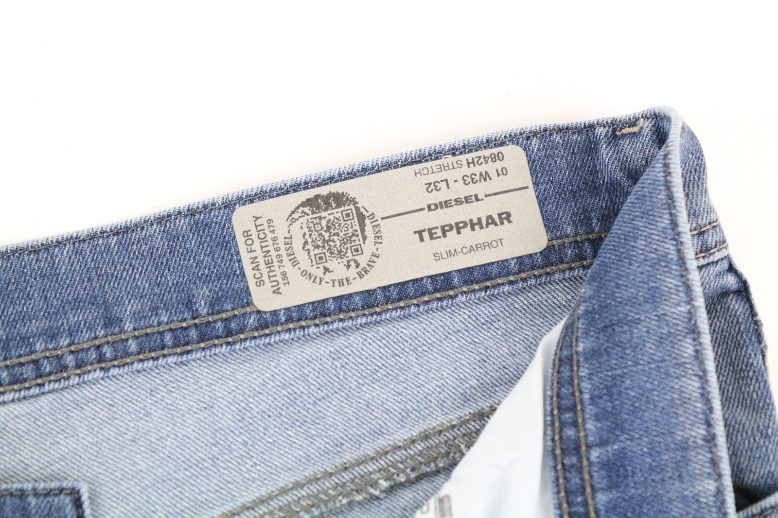 DIESEL Tepphar 0842H W33/L32 vyriški džinsai Slim Carrot Whiskered Washed Out Blue 