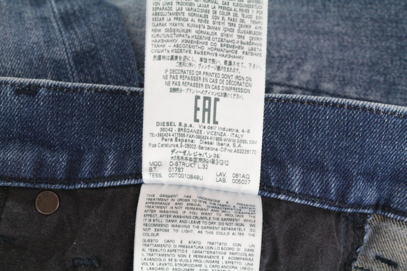 DIESEL D-Strukt 081AQ W29/L32 vyriški džinsai su siaurėjančia tekstūra, plėšytais užtrauktuku 