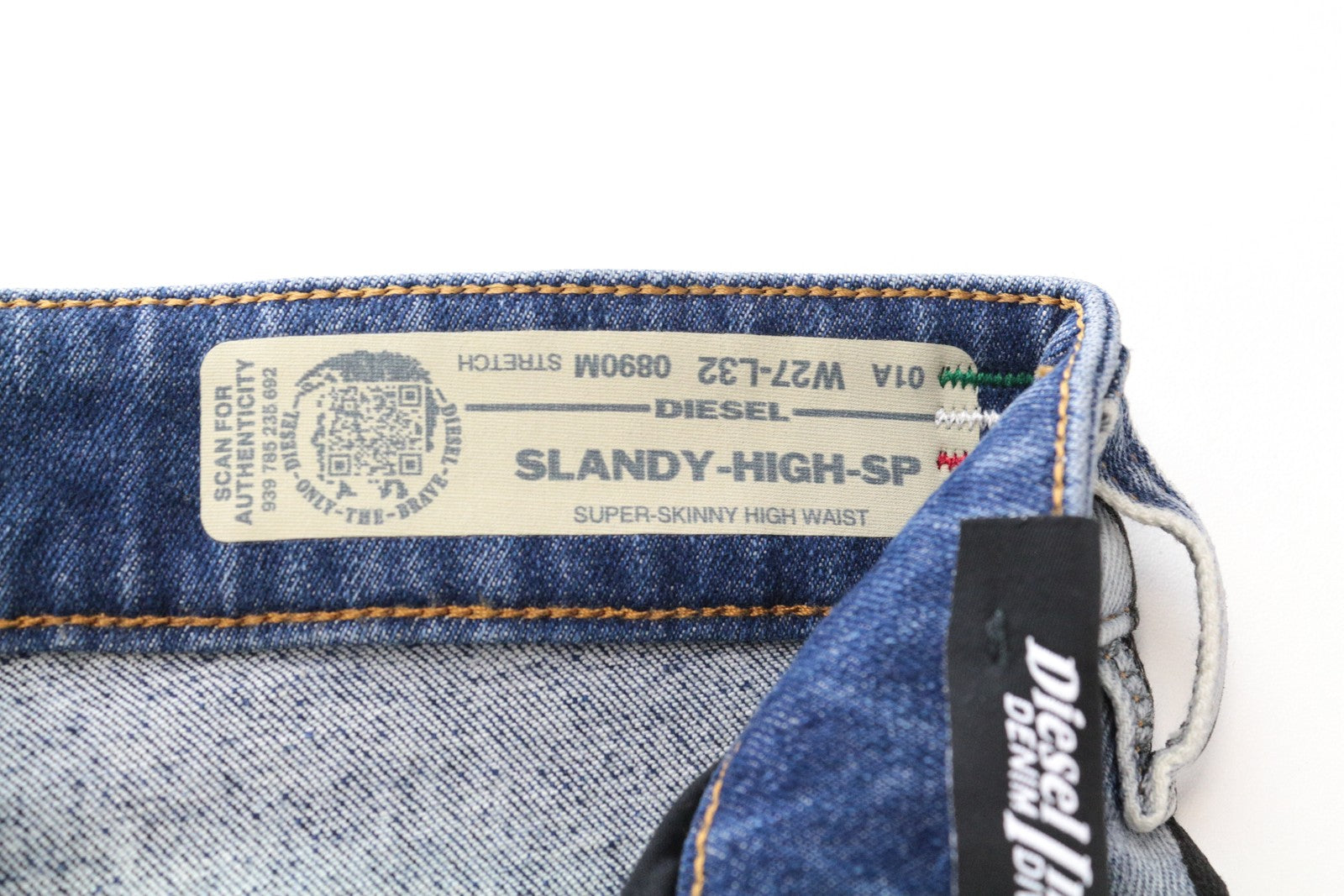 DIESEL Slandy-High-SP 0890M W27/L32 moteriški itin aptempti džinsai, skalbtos mėlynos spalvos, tamprūs 