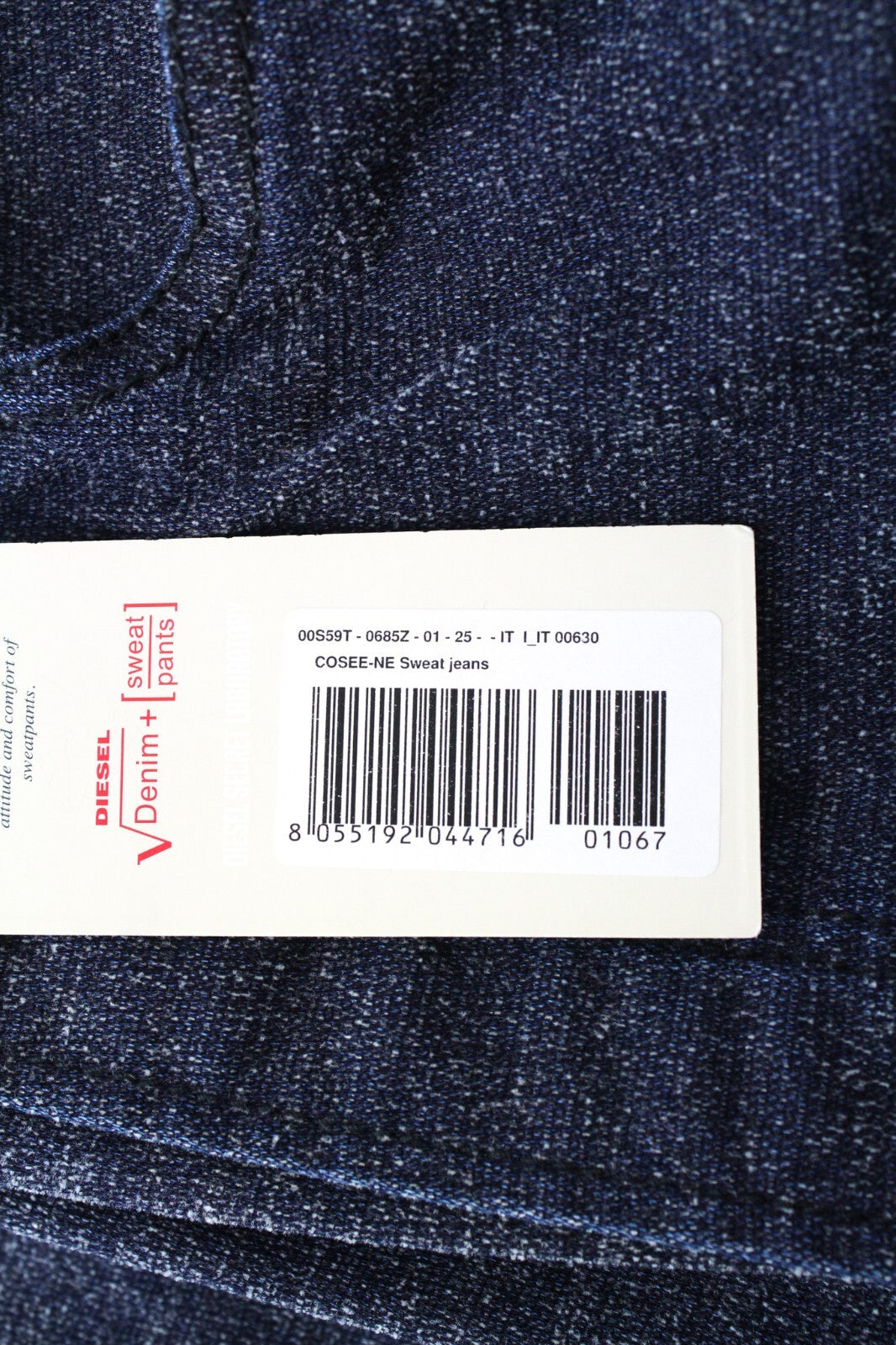 DIESEL Cosee-NE 0685Z W25 moteriškos kelnės, mėlynos, užtraukiamos, sportinės, draugo stiliaus. 