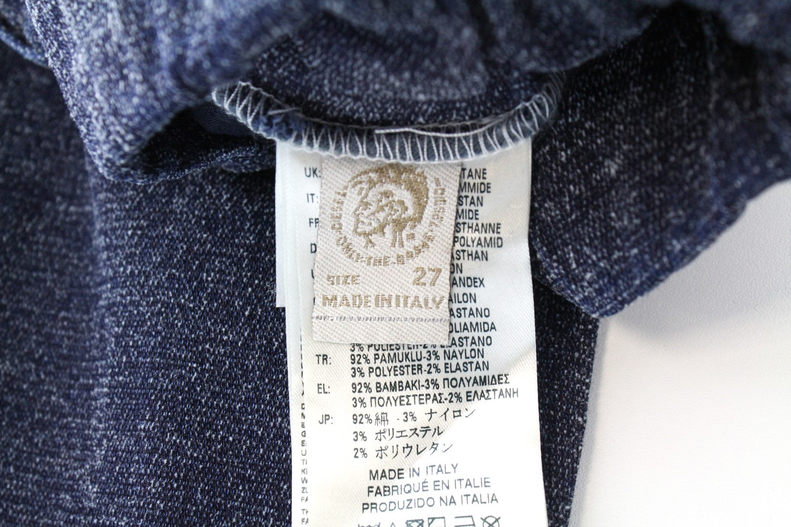 DIESEL Cosee-NE 0685Z W27 moteriškos kelnės „Boyfriend Fit“ mėlynos spalvos sportinis sportinis džemperis 