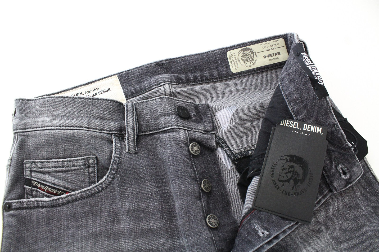 DIESEL D-Eetar 0890F W29/L30 vyriški džinsai, išblukintos pilkos spalvos, tamprūs, siaurėjantys, dėvėjimosi liemens. 