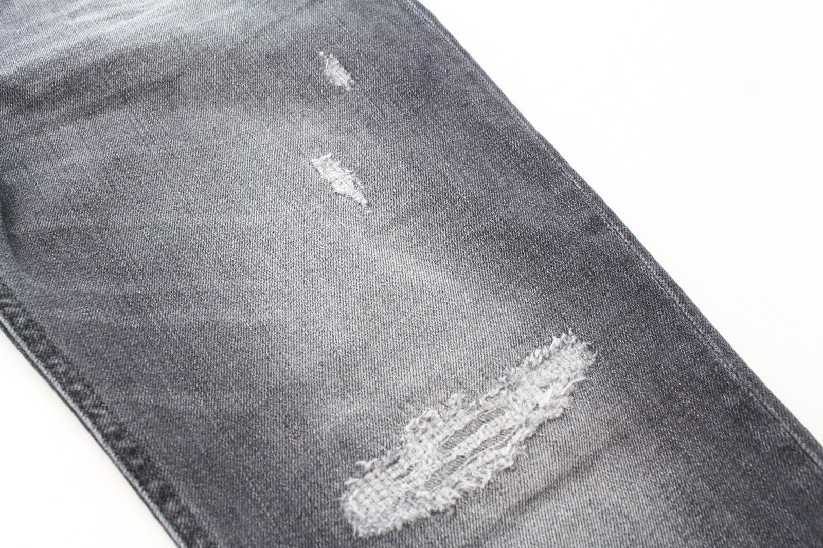 DIESEL D-Eetar 0890F W29/L30 vyriški džinsai siaurėjančio kirpimo, su nudėvėta blukinta pilka, tampri medžiaga 