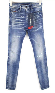 DIESEL D-Reeft-T 0870O W26 vyriški aptempti džinsai berniukams, sportiniai, su sendinto audinio dėmėmis. 