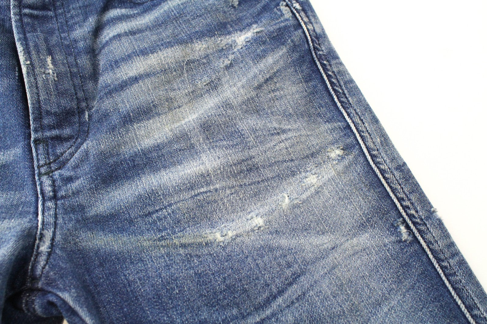 DIESEL D-Reeft-T 0870O W26 vyriški džinsai berniukams su aptemptais, dėmėtais sportiniais džinsais, aptempti. 