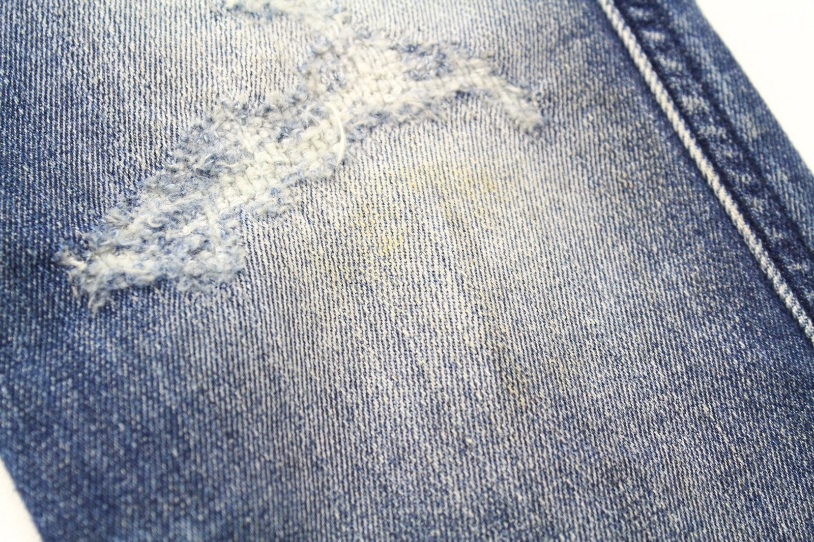 DIESEL D-Reeft-T 0870O W26 vyriški džinsai berniukams su aptemptais, dėmėtais sportiniais džinsais, aptempti. 