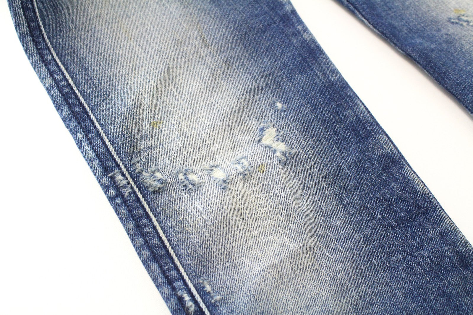 DIESEL D-Reeft-T 0870O W26 vyriški džinsai berniukams su aptemptais, dėmėtais sportiniais džinsais, aptempti. 