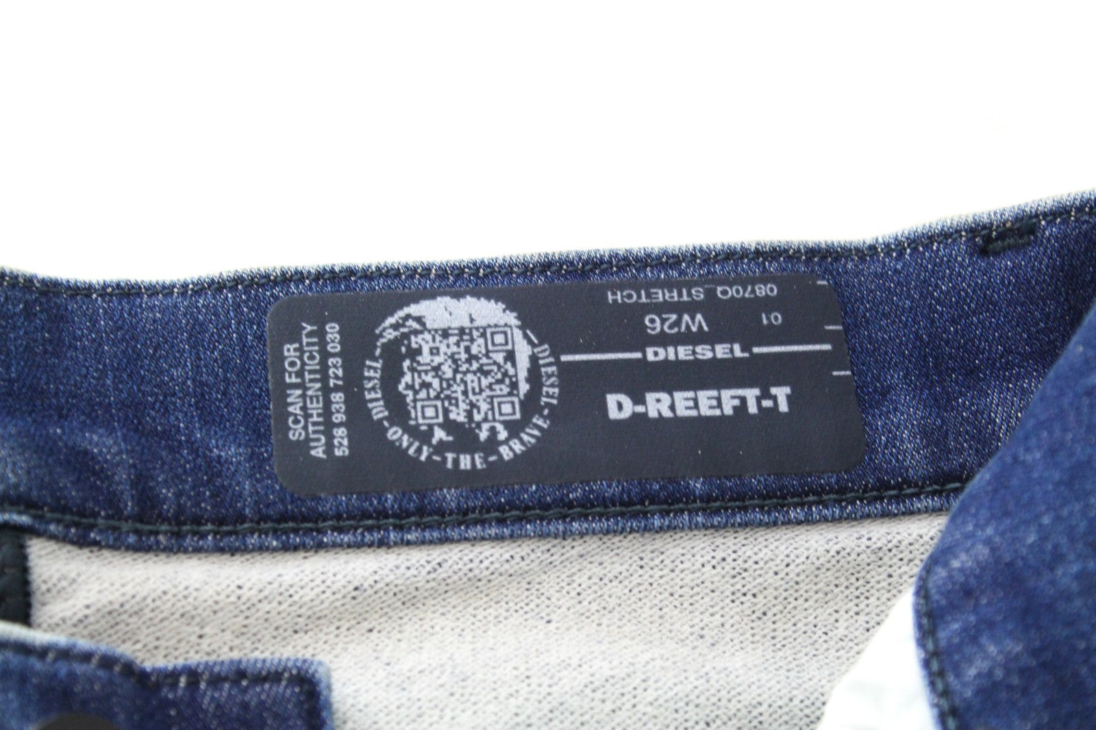 DIESEL D-Reeft-T 0870O W26 vyriški džinsai berniukams su aptemptais, dėmėtais sportiniais džinsais, aptempti. 