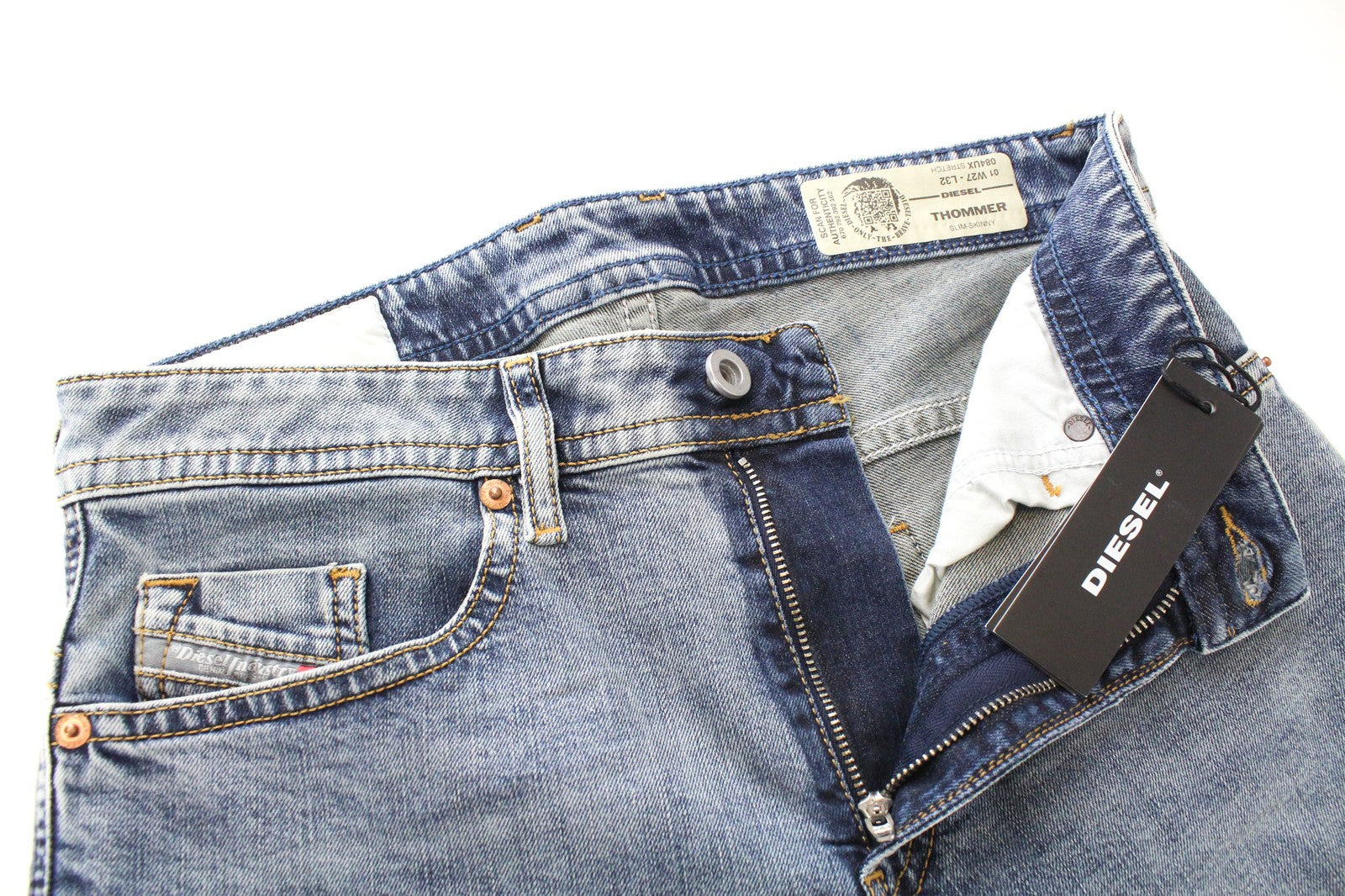 DIESEL Thommer 084UX W27/L32 vyriški džinsai berniukams, aptempti, dažyti užtrauktuku ir nuskusti akmeniu. 