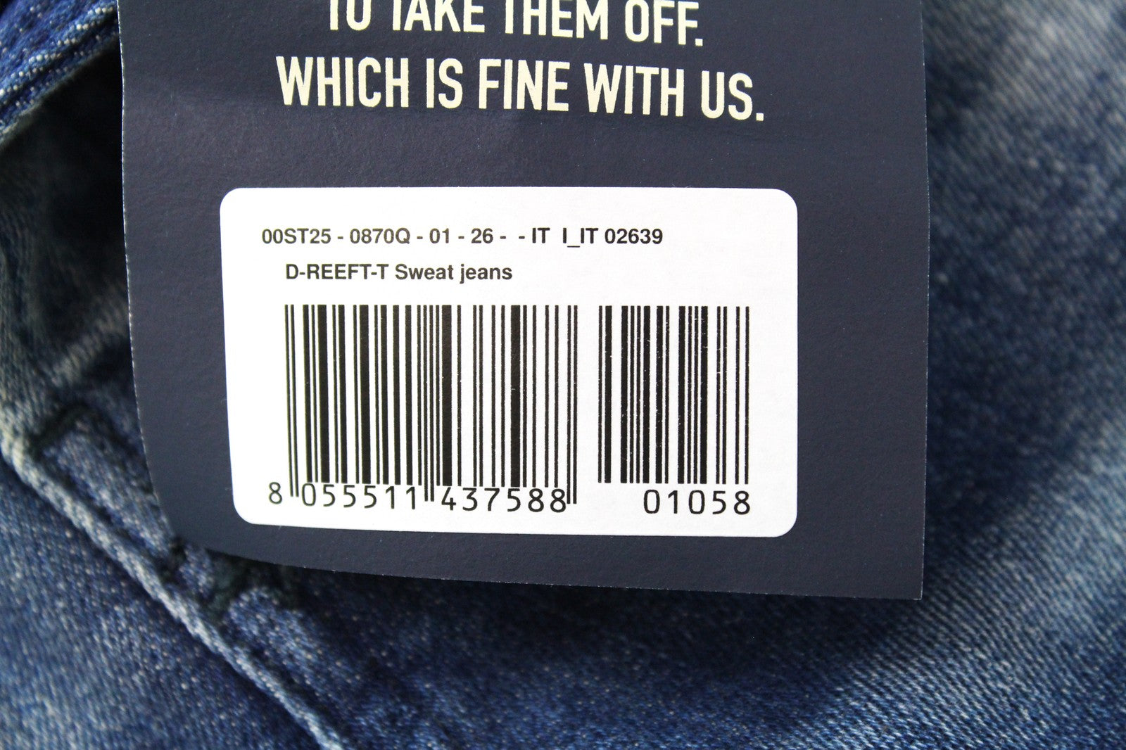 DIESEL D-Reeft-T 0870O W26 vyriški džinsai, sportiniai, aptempti, berniukiški, su sendinto audinio dėmėmis. 