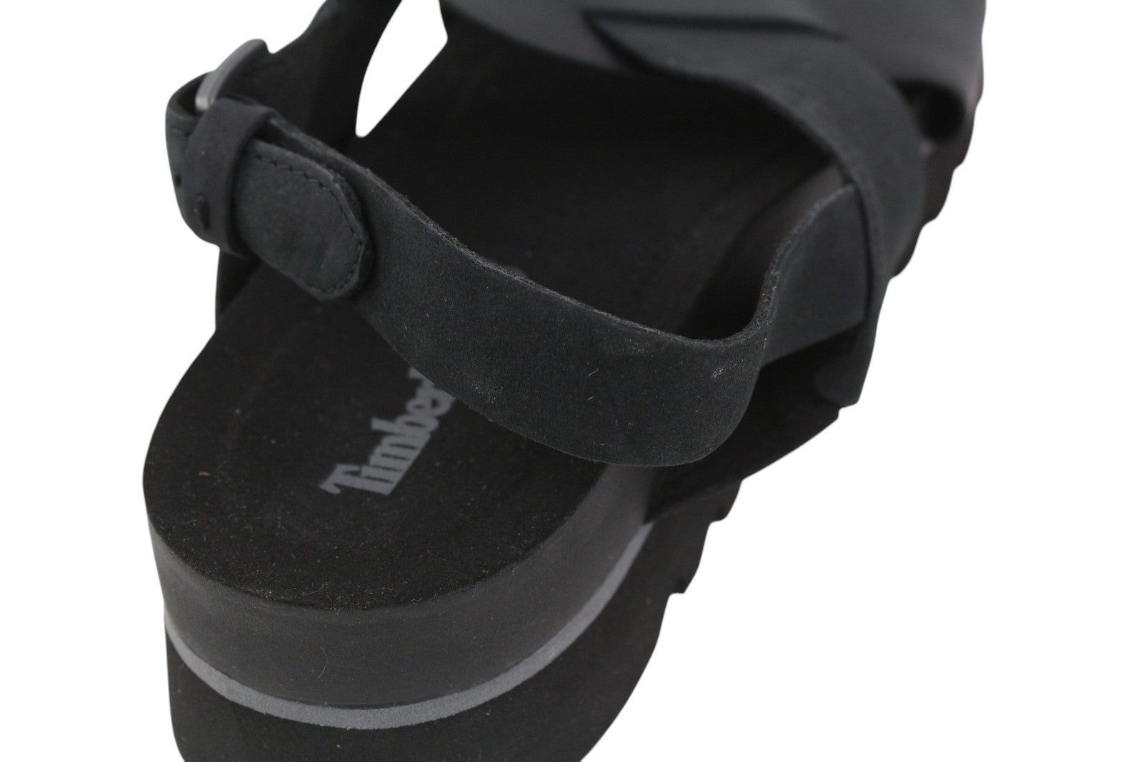 TIMBERLAND A23FE moteriškos basutės, 39 €, juodos, odinės, su platforma ir sagtimi. 