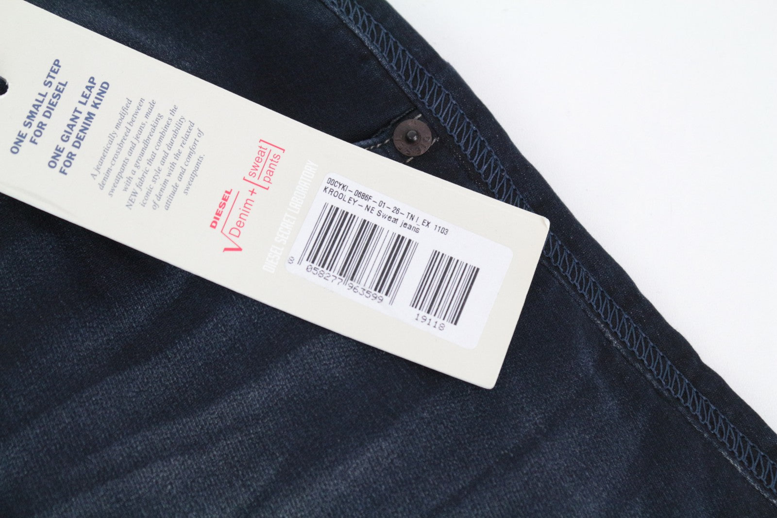 DIESEL Krooley-Ne 0686F W26 vyriški džinsai tamprūs berniukams mėlyni sportiniai Jogg siaurėjantys 