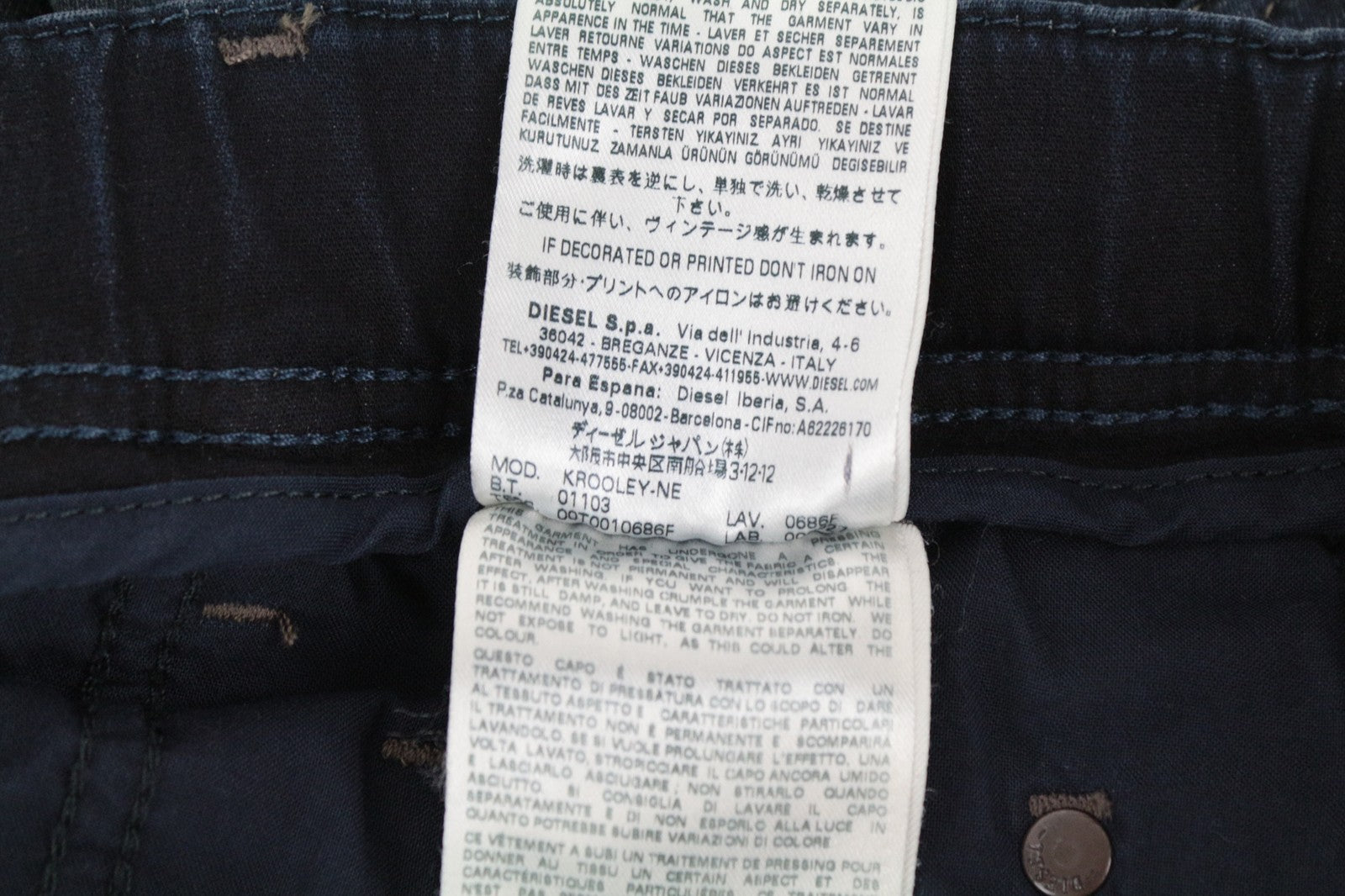 DIESEL Krooley-Ne 0686F W26 vyriški džinsai tamprūs berniukams mėlyni sportiniai Jogg siaurėjantys 