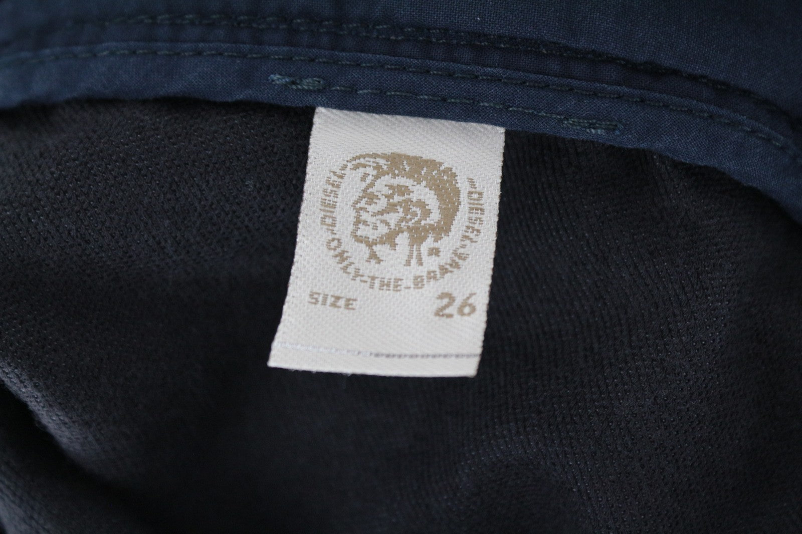 DIESEL Krooley-Ne 0686F W26 vyriški džinsai tamprūs berniukams mėlyni sportiniai Jogg siaurėjantys 