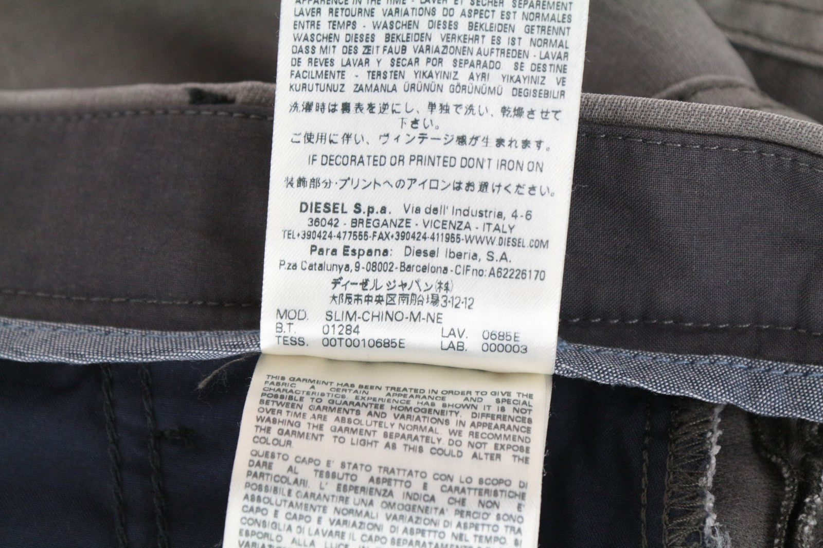 DIESEL Slim-Chino-M-NE 0685E W28 vyriški džinsai su sportinėmis kelnėmis, pilki, labai tamprūs, su užtrauktuku 