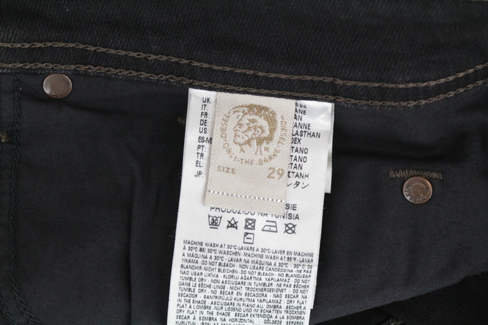 DIESEL Waykee 0886Z W29/L32 vyriški džinsai, tiesaus kirpimo, tamprūs, juodi, vienspalviai.