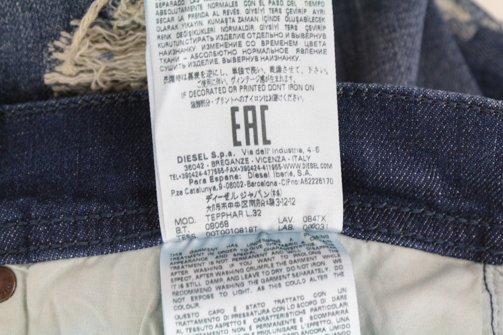 DIESEL Tepphar 084TX W29/L32 vyriški džinsai, aptempti, morkų kirpimo, sendinto stiliaus, mėlyni 