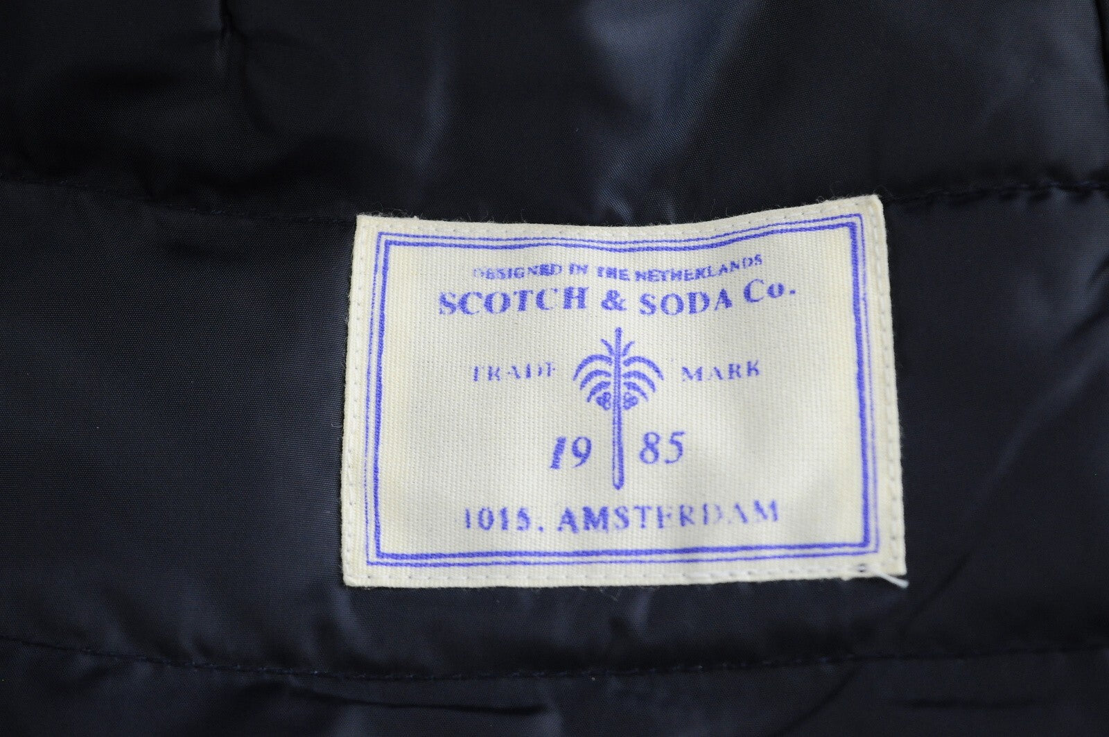 SCOTCH &amp; SODA Couture vyriška striukė S, karinės mėlynos spalvos, su pamušalu ir gobtuvu. 