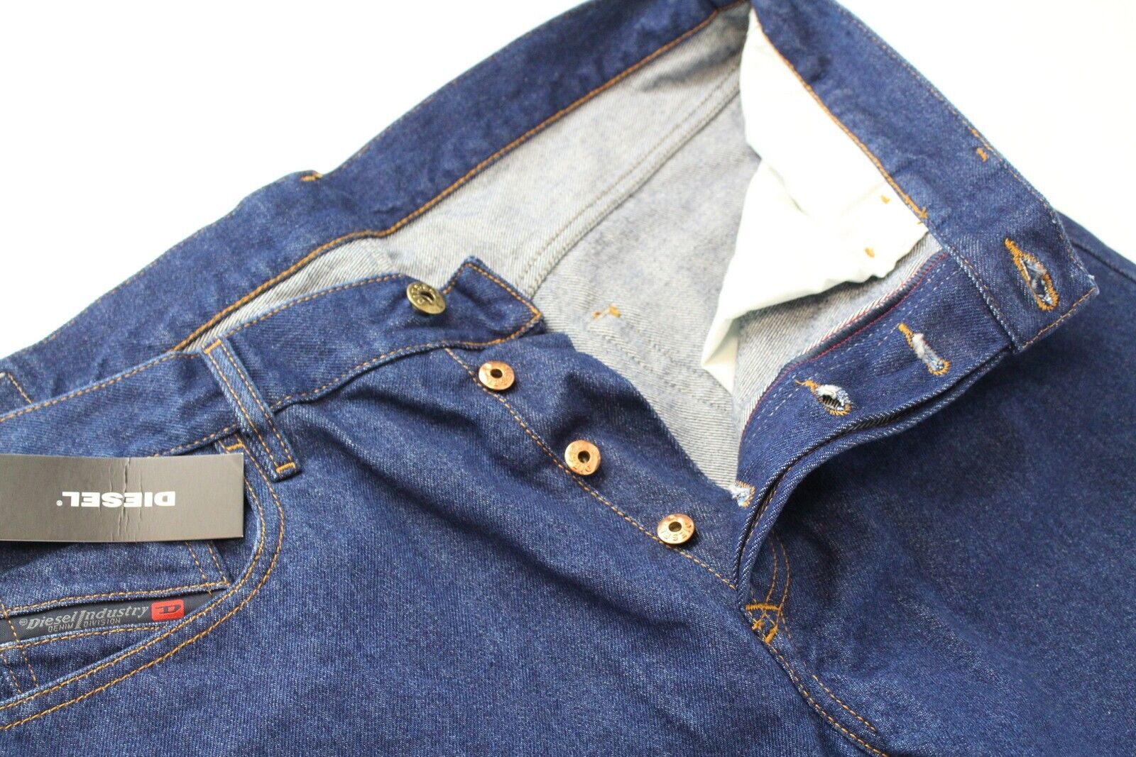 DIESEL Mharky 0706Q vyriški džinsai W34/L32 Slim Classic Mid Blue su sagomis 