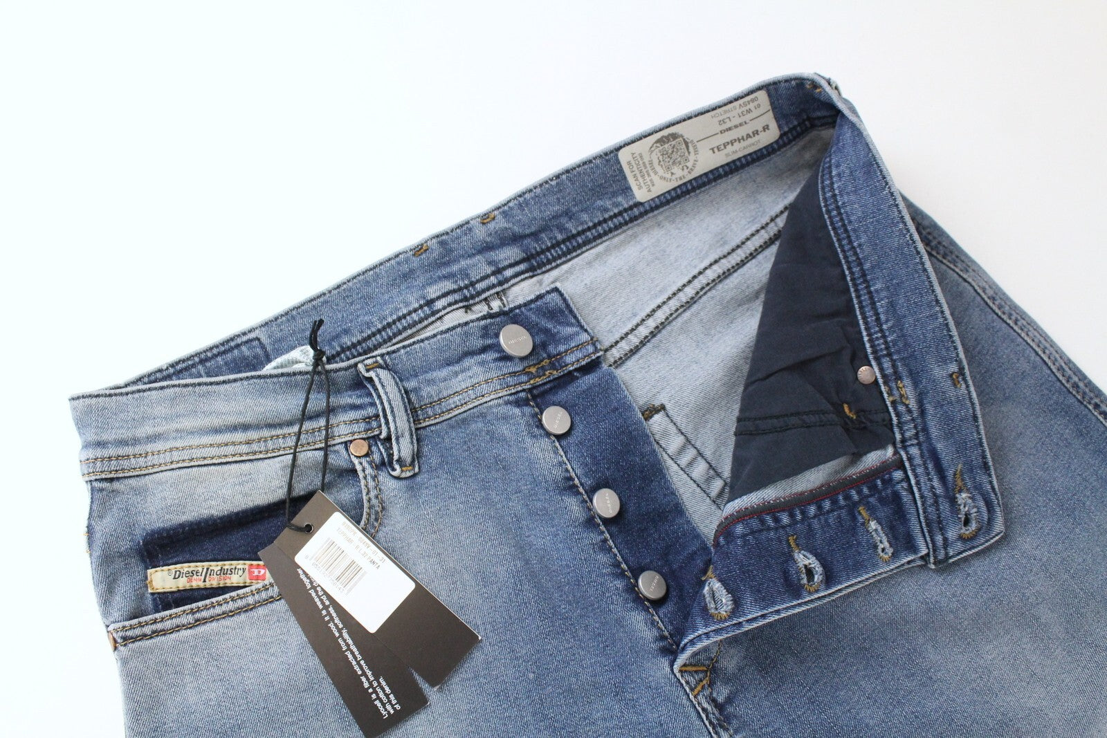 DIESEL Tepphar-R 084SV vyriški džinsai W31/L32 šviesiai mėlyni, ploni, su sagomis, morkų spalvos 