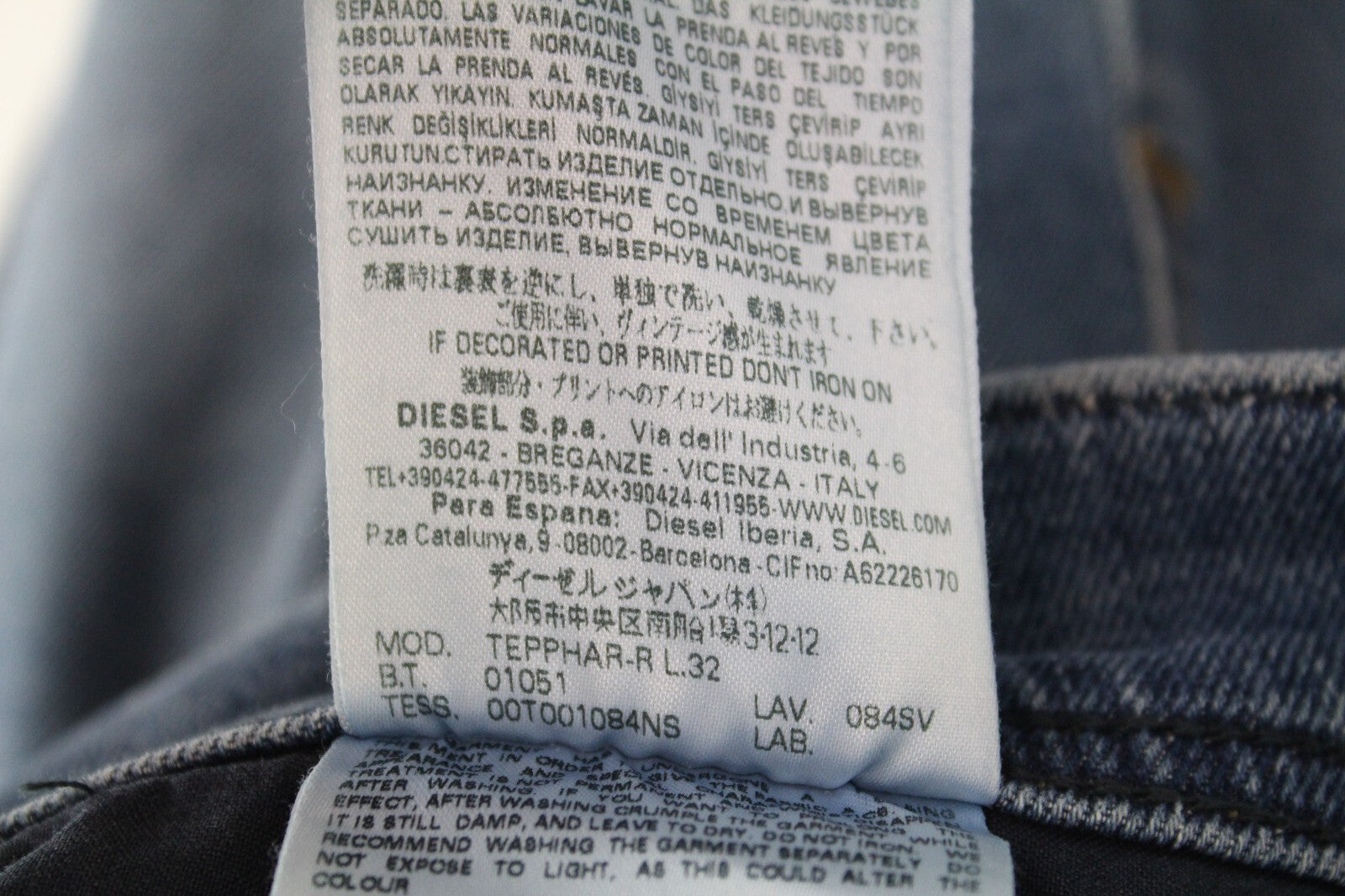 DIESEL Tepphar-R 084SV vyriški džinsai W31/L32 šviesiai mėlyni, ploni, su sagomis, morkų spalvos 