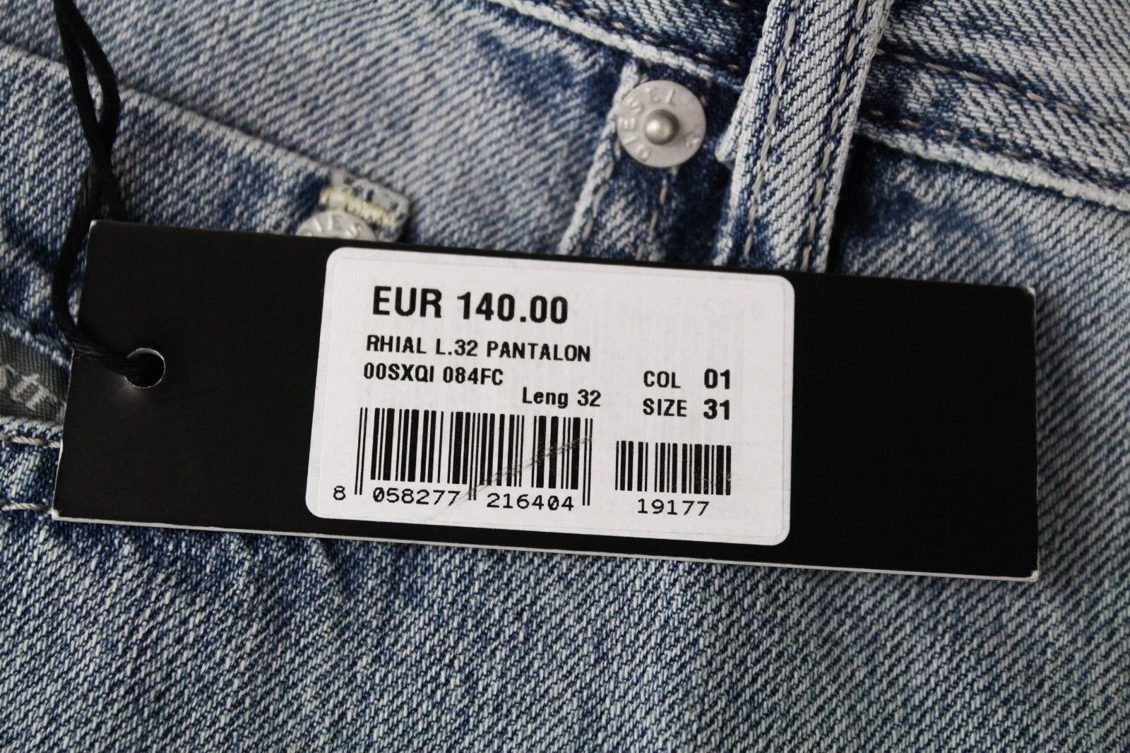 DIESEL Rhial 084FC vyriški džinsai W31/L32 Slim su sagomis šviesiai mėlyni morkų spalvos 