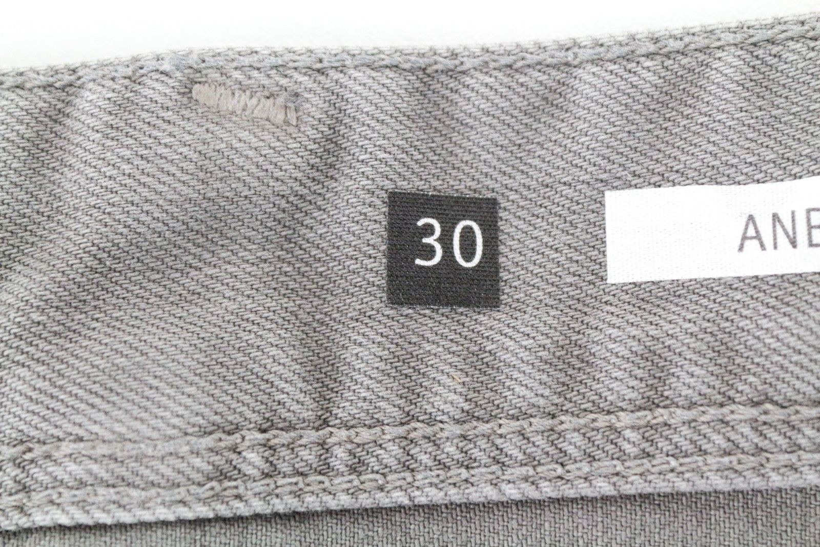 REPLAY Anbass vyriški džinsai W29/L32 su užtrauktuku ir tampriu džinsu, plono kirpimo, šviesiai pilki 