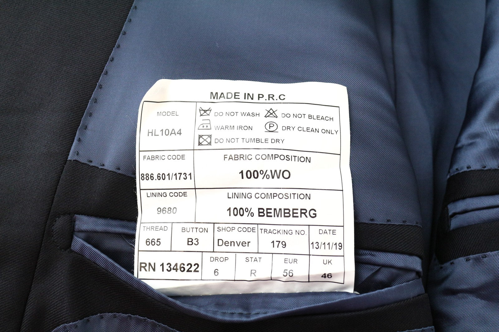 SUITSUPPLY klasikinis vyriškas švarkas UK46R su vilnoniu pamušalu ir vienaeiliu... 