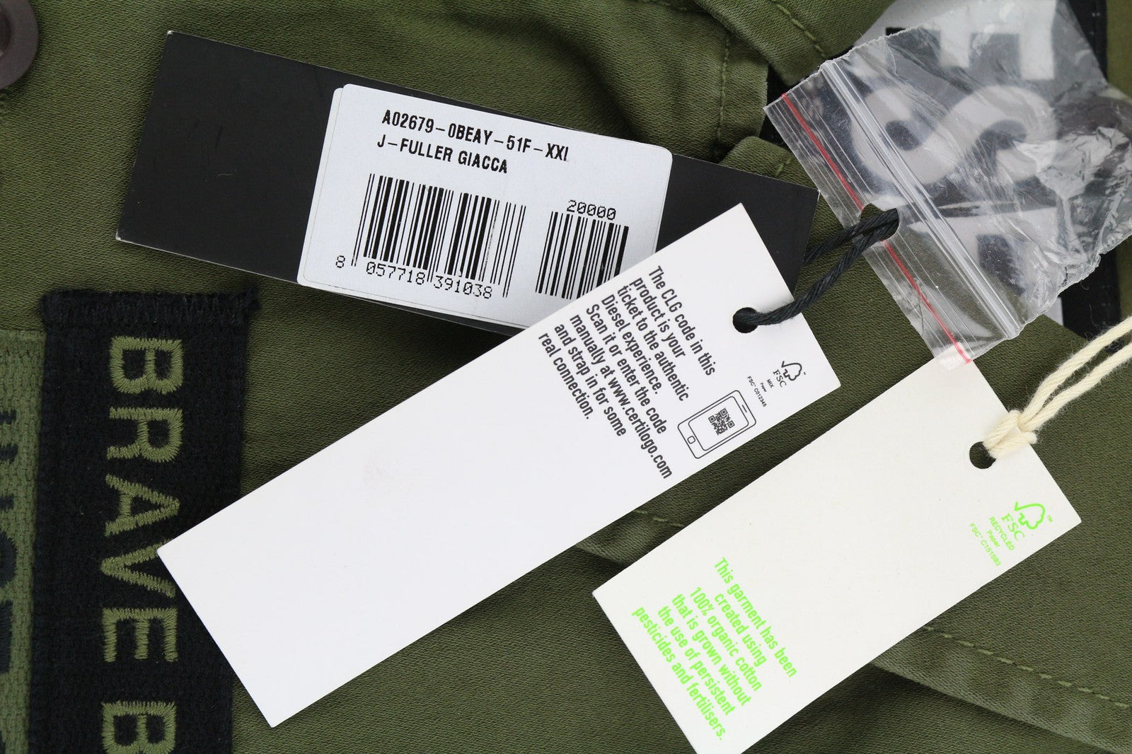 DIESEL J-Fuller vyriška striukė 2XL spalvos chaki spalvos marškinėliai su sagomis apykakle, rekomenduojama kaina – 295 € 