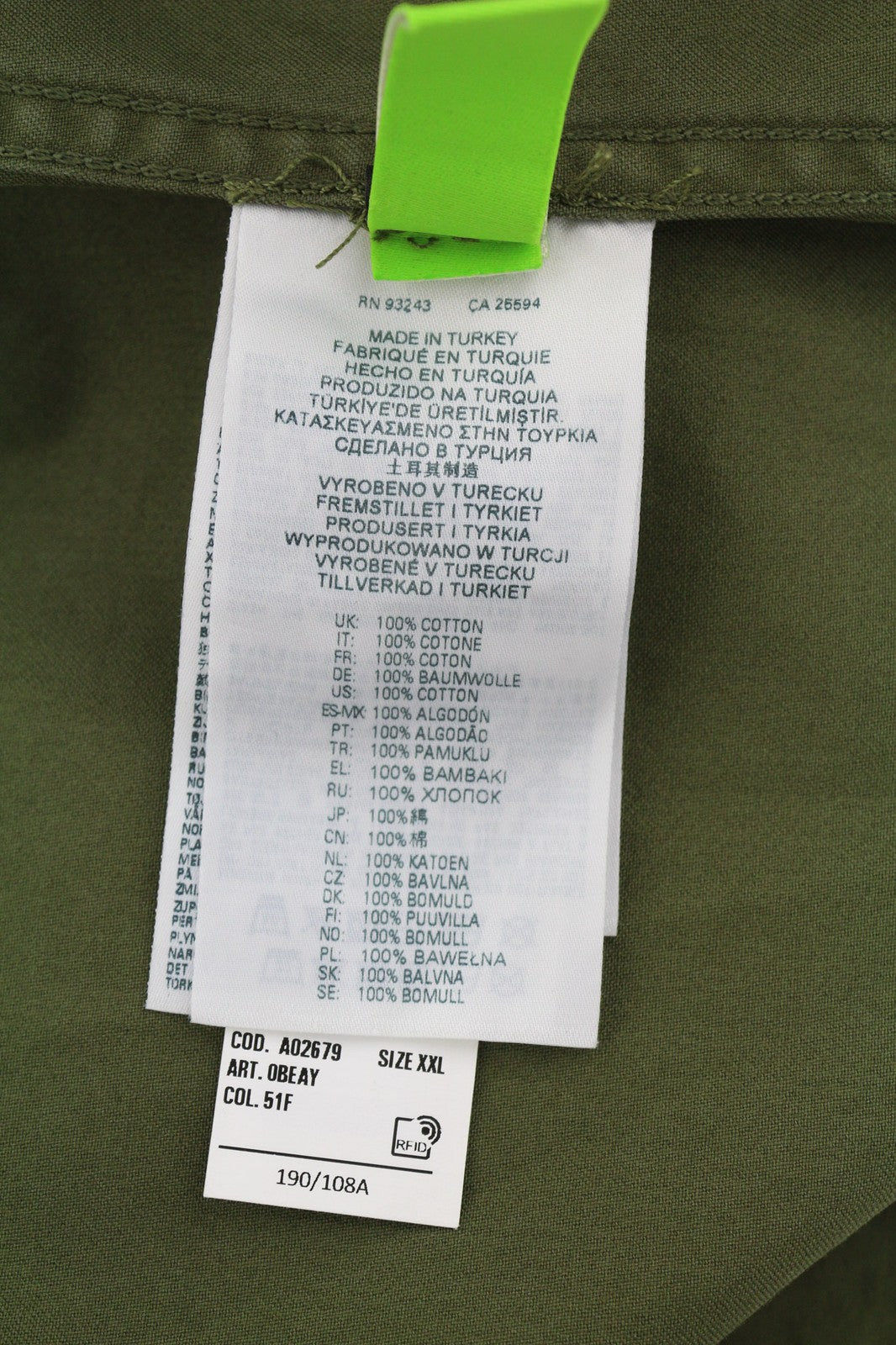 DIESEL J-Fuller vyriška striukė 2XL spalvos chaki spalvos marškinėliai su sagomis apykakle, rekomenduojama kaina – 295 € 