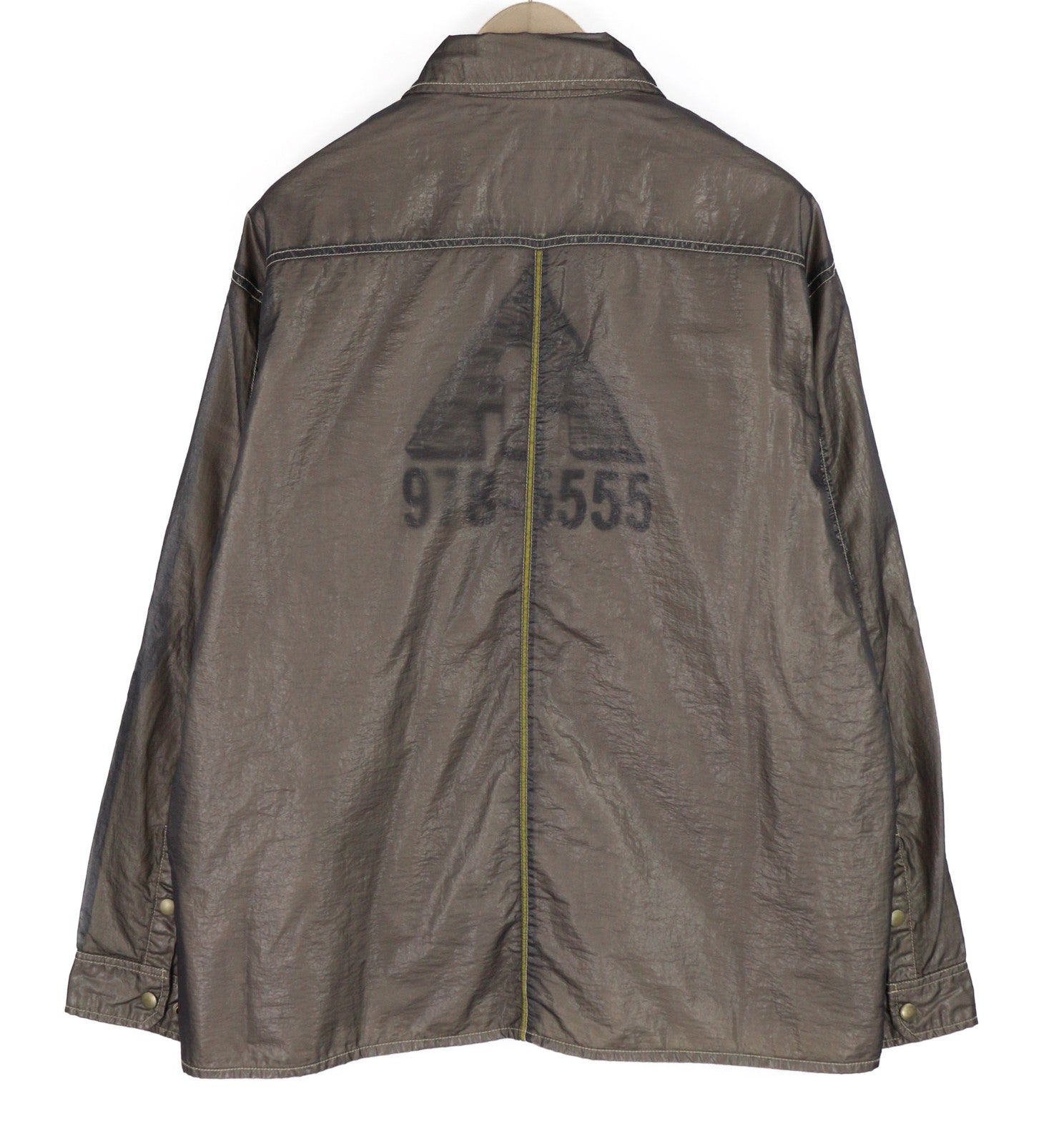 DIESEL S-U24 vyriška striukė, L dydžio, vėjui nepralaidi, su spaudėmis ir dengta apykakle, rekomenduojama kaina – 275 € 