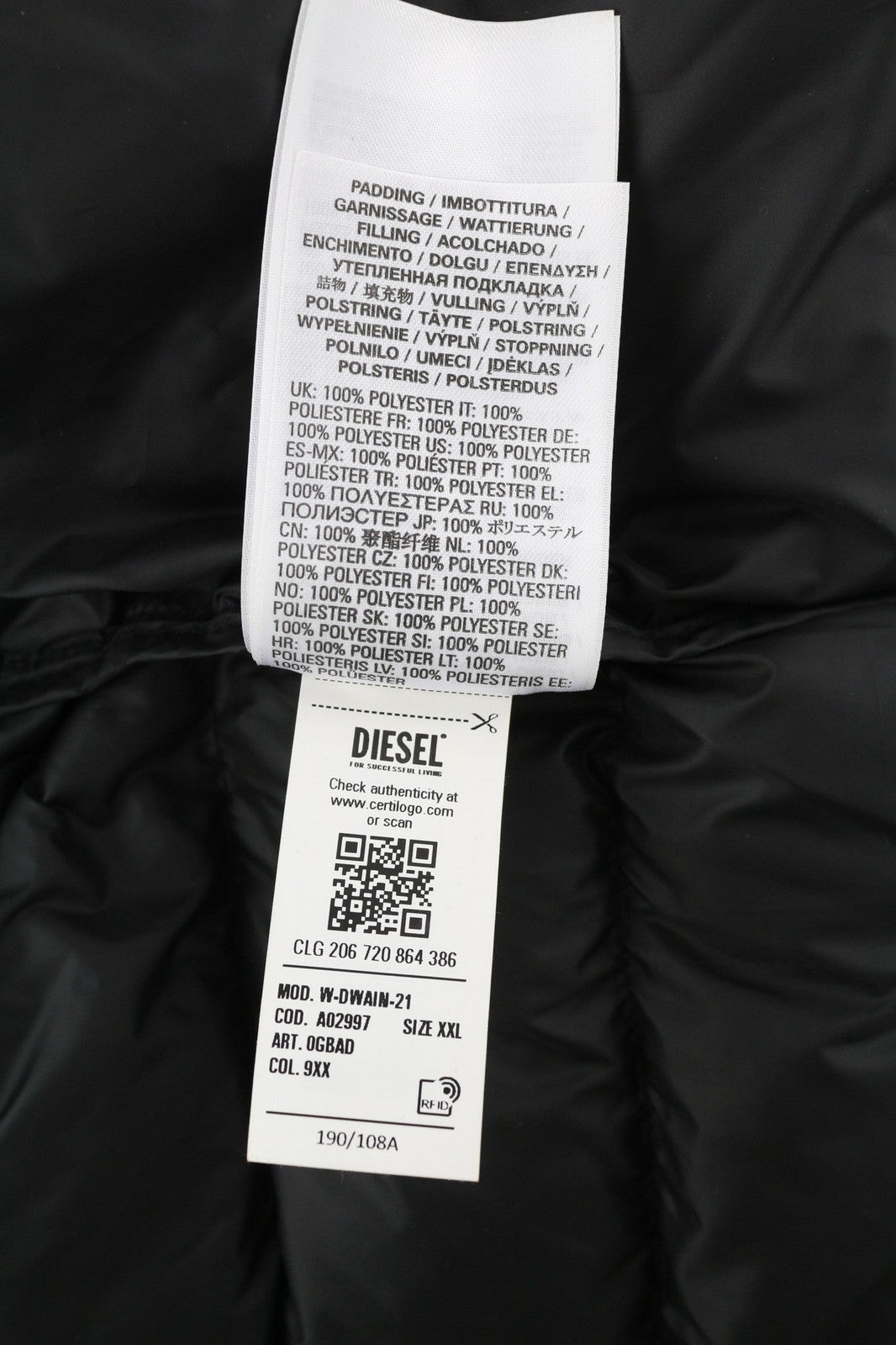 DIESEL W-Dwain-21 vyriška striukė, 2XL, juoda, pūsta, dygsniuota, su gobtuvu, 3M, rekomenduojama mažmeninė kaina – 350 € 