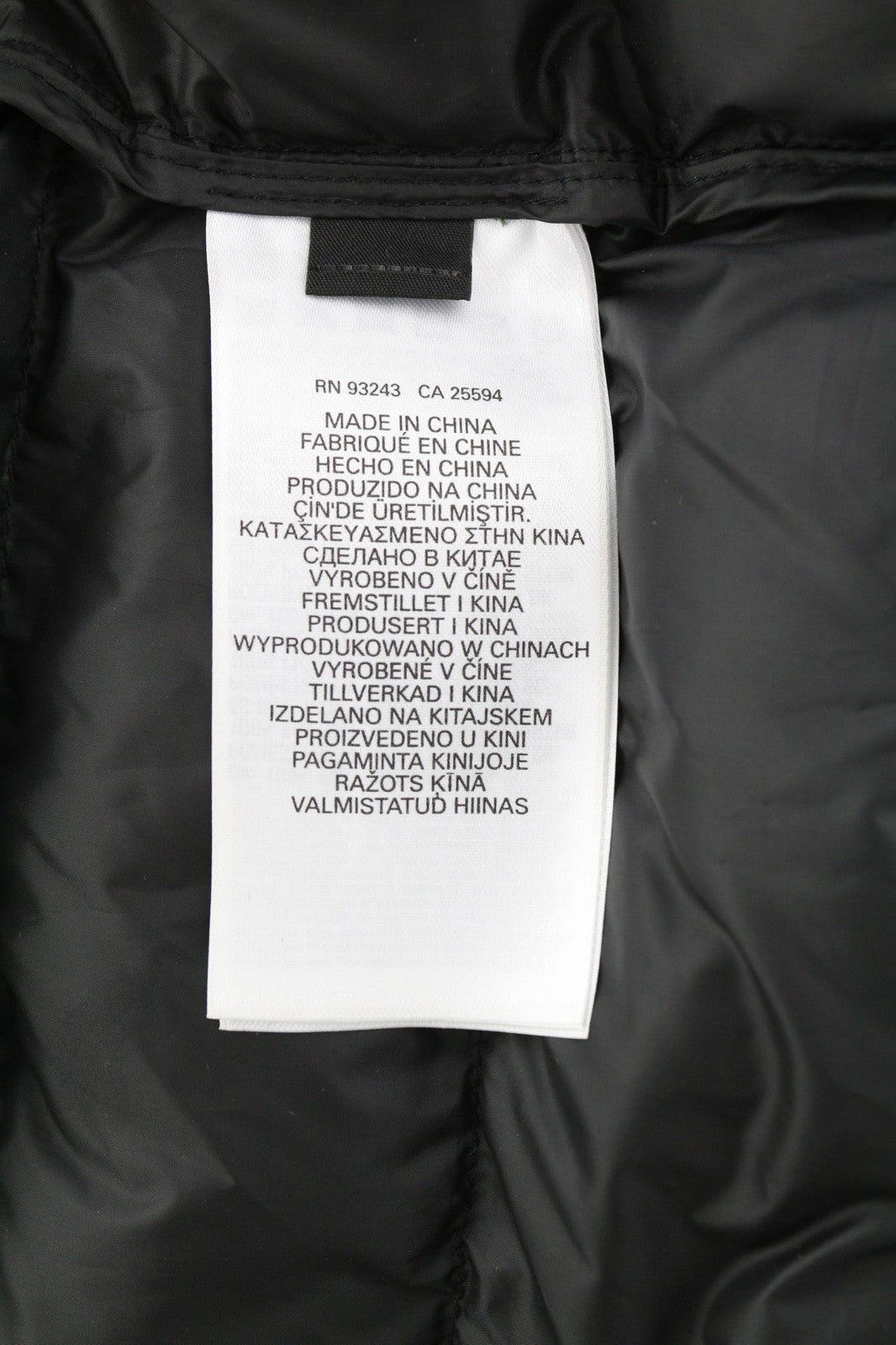 DIESEL W-Dwain-21 vyriška striukė, 2XL, juoda, pūsta, dygsniuota, su gobtuvu, 3M, rekomenduojama mažmeninė kaina – 350 € 