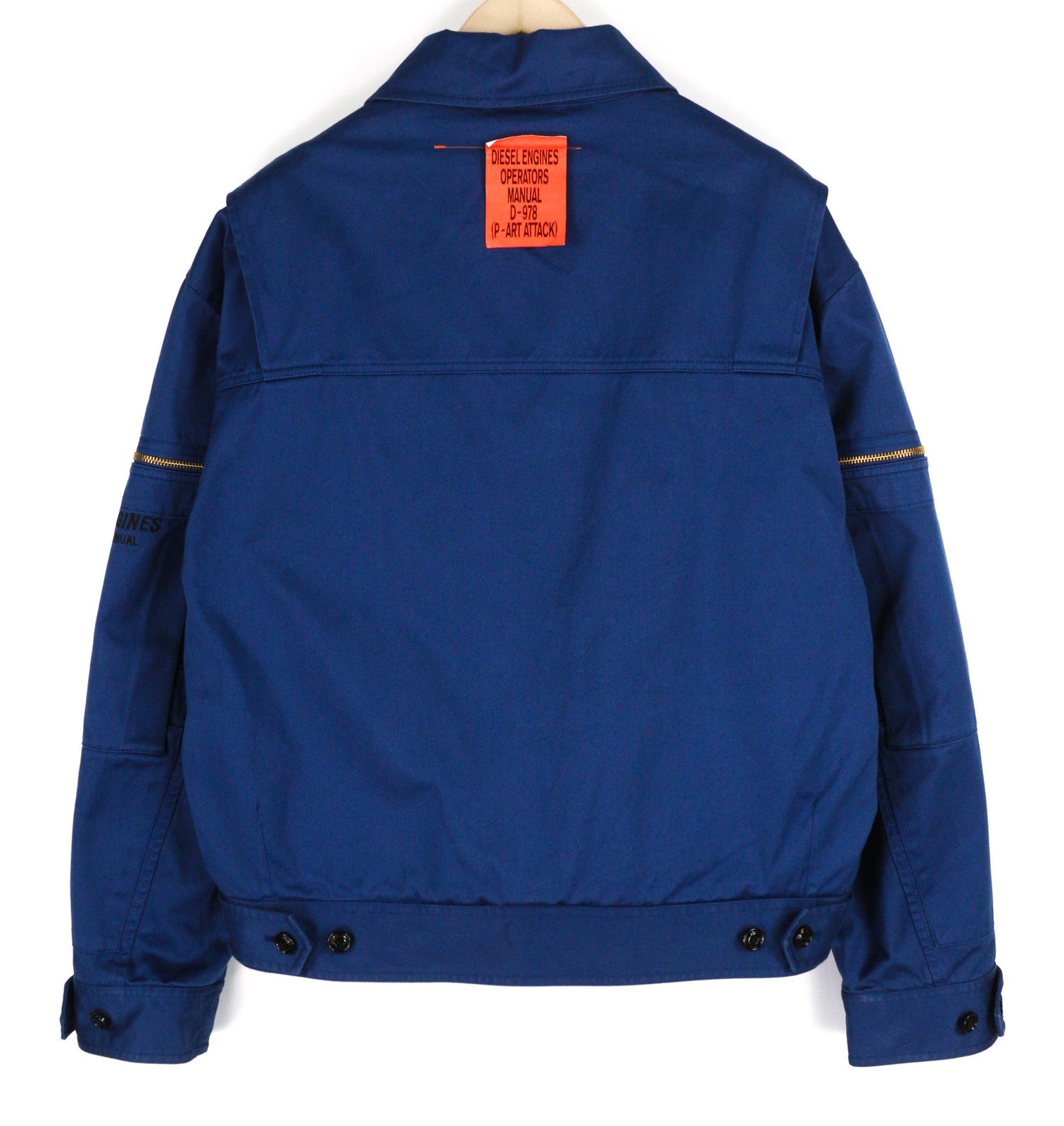 DIESEL J-Thompson-A vyriška striukė, mėlyna, L dydžio, su užtrauktuku ir pamušalu. Rekomenduojama kaina – 350 €. 