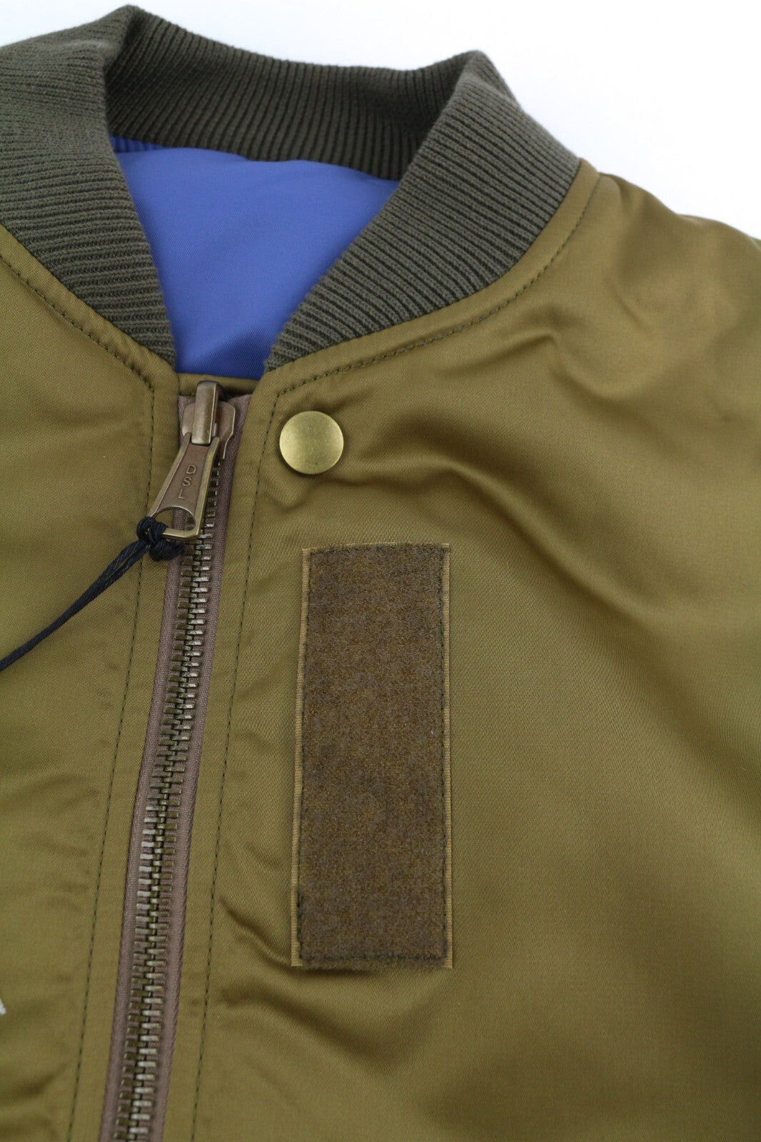 DIESEL J-Ma-One-Rev vyriška striukė S, dvipusė, izoliuota, su pilnomis užtrauktukinėmis kišenėmis, rekomenduojama kaina – 450 € 